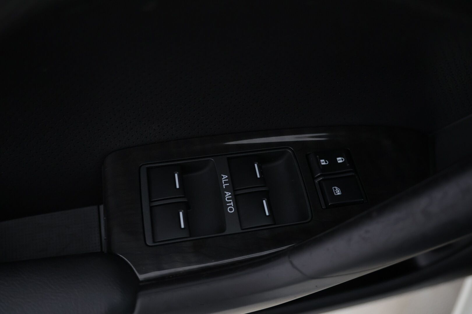 Honda Accord 2013 Tourer DSL 2,2 i-DTEC Executive Business - | Nahat muistilla | Kattoluukku | Hyvin pidetty