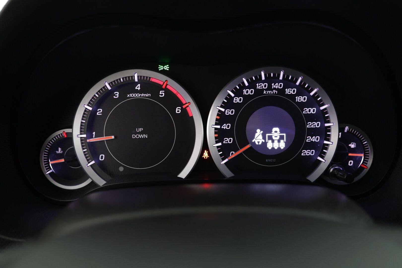 Honda Accord 2013 Tourer DSL 2,2 i-DTEC Executive Business - | Nahat muistilla | Kattoluukku | Hyvin pidetty