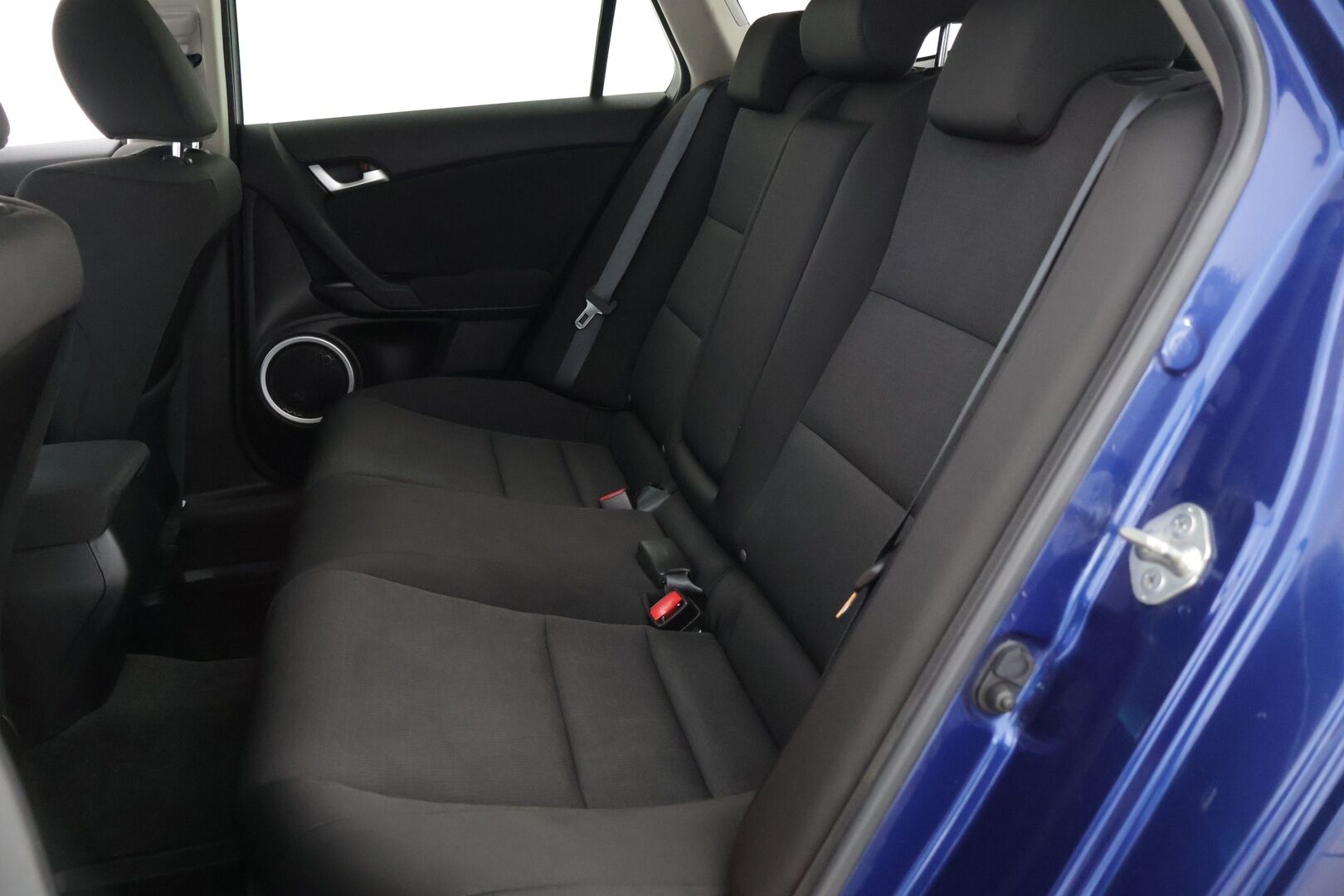 Honda Accord 2013 Tourer DSL 2,2 i-DTEC Lifestyle * / Suomi-auto / Vetokoukku / Vakkari / Tutkat / Lohko / Kattokaiteet / Sähköluukku / * - Merkillä huollettu hyvin pidetty suomi-auto / Juuri katsastettu