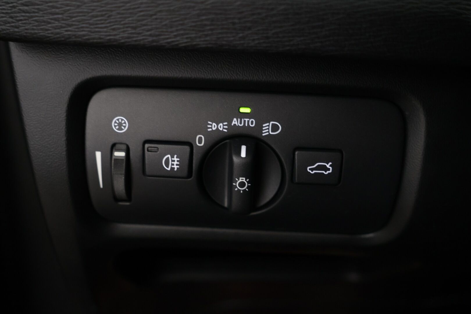 Volvo V40 Cross Country 2013 D3 Momentum aut - Ei AD-blue | Lohko | P.kamera | Xenon