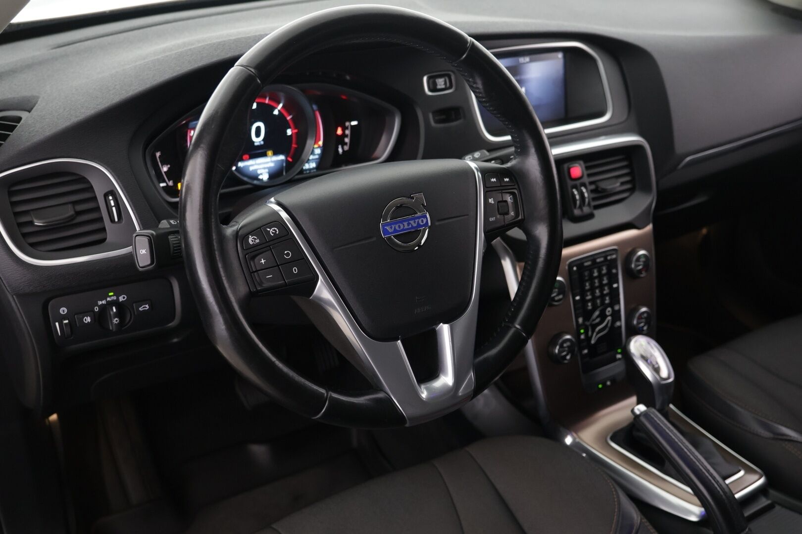 Volvo V40 Cross Country 2013 D3 Momentum aut - Ei AD-blue | Lohko | P.kamera | Xenon