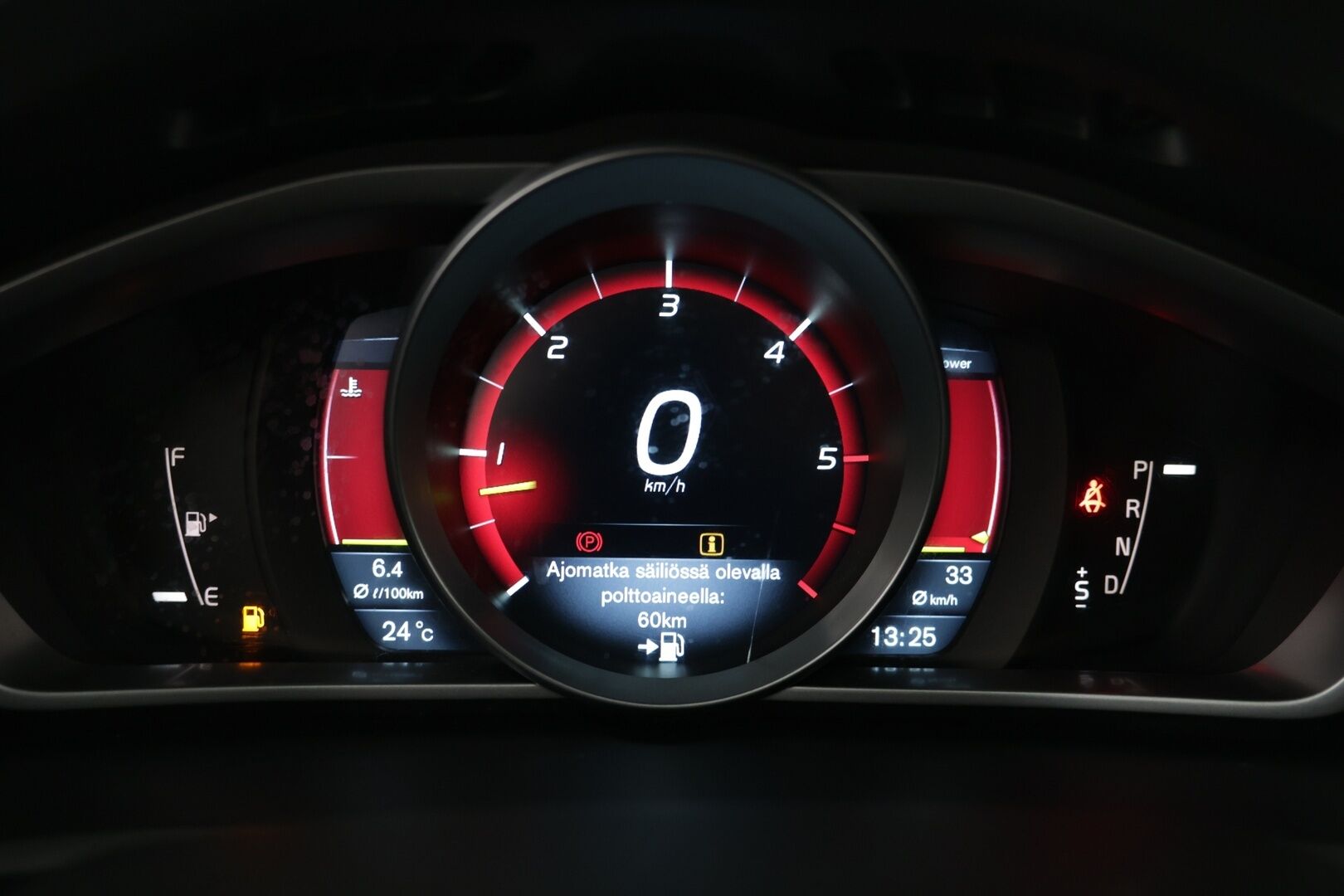 Volvo V40 Cross Country 2013 D3 Momentum aut - Ei AD-blue | Lohko | P.kamera | Xenon