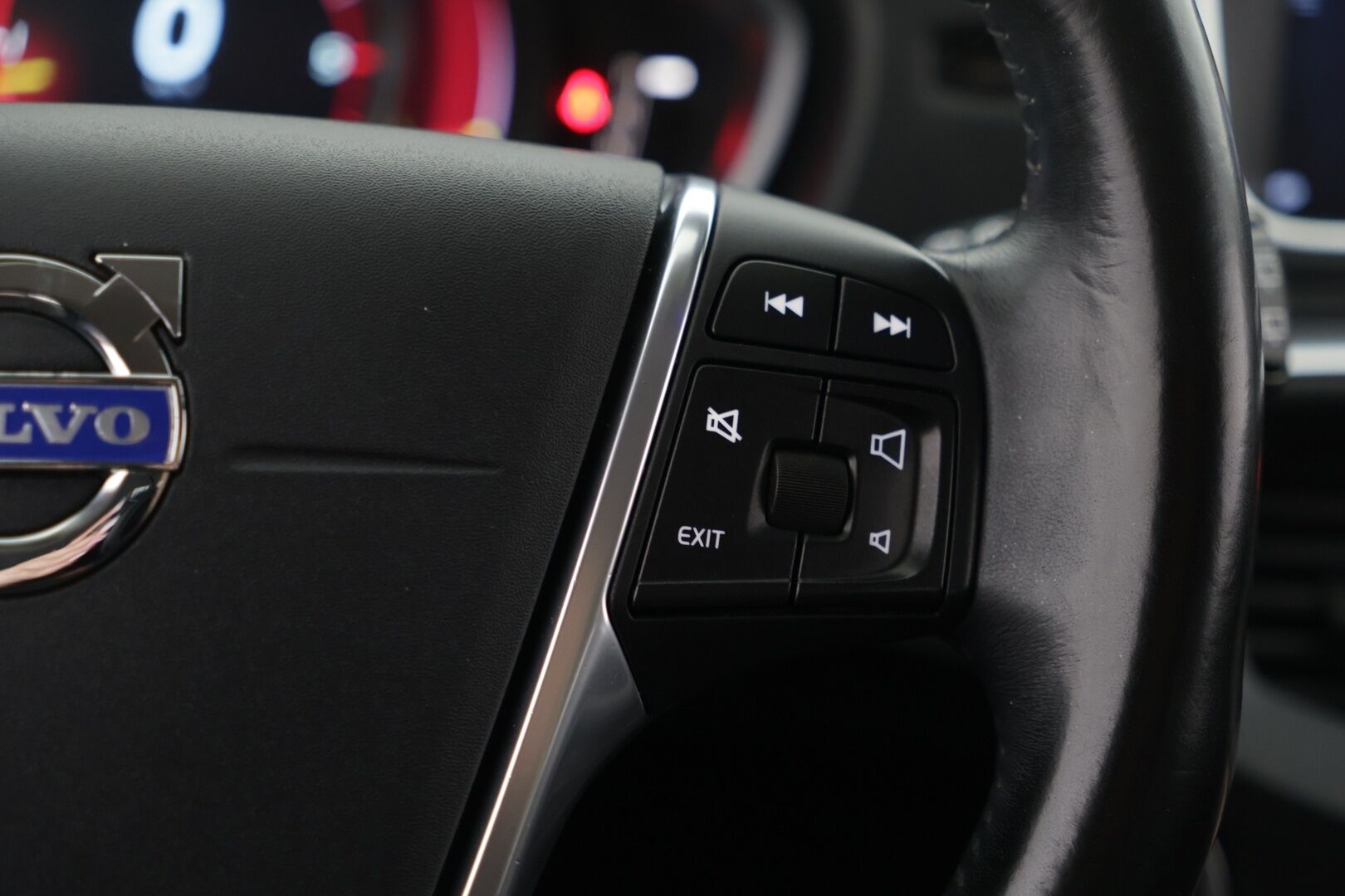 Volvo V40 Cross Country 2013 D3 Momentum aut - Ei AD-blue | Lohko | P.kamera | Xenon