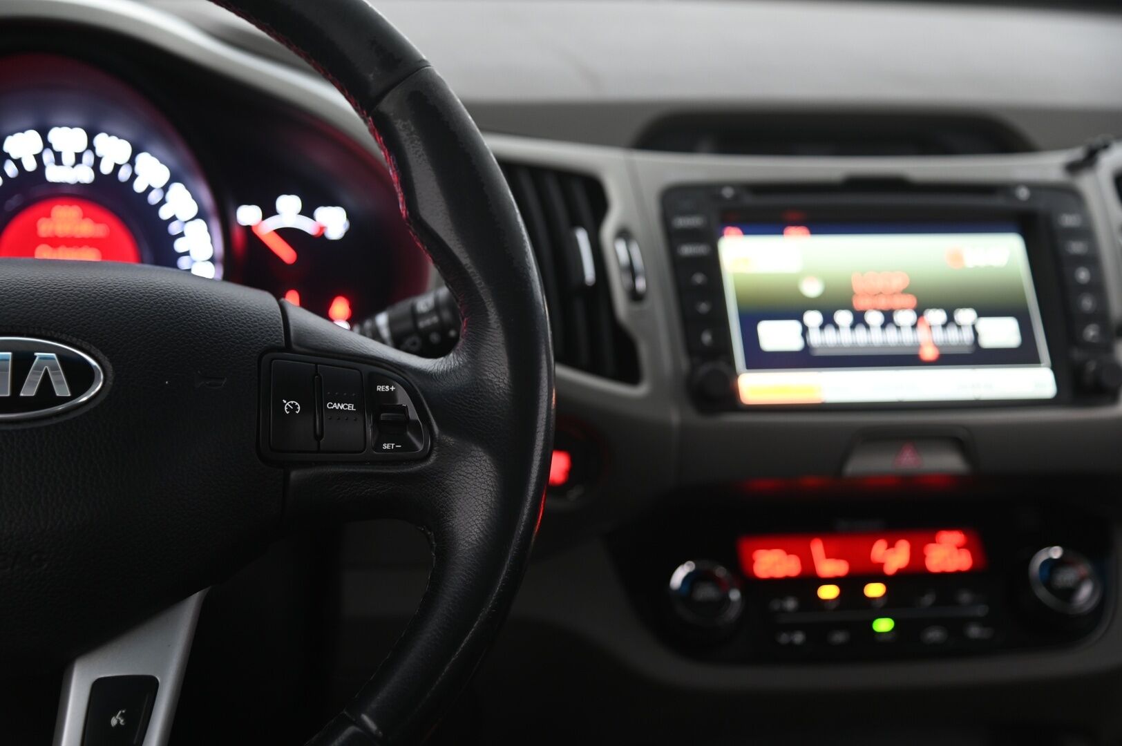 Kia Sportage 2013 2,0 AWD CRDi-R TX LIMITED A/T - Koukku | Panorama | Avaimeton kulku | Lohkoläm* | Nahkapenkit | Suomi-auto 