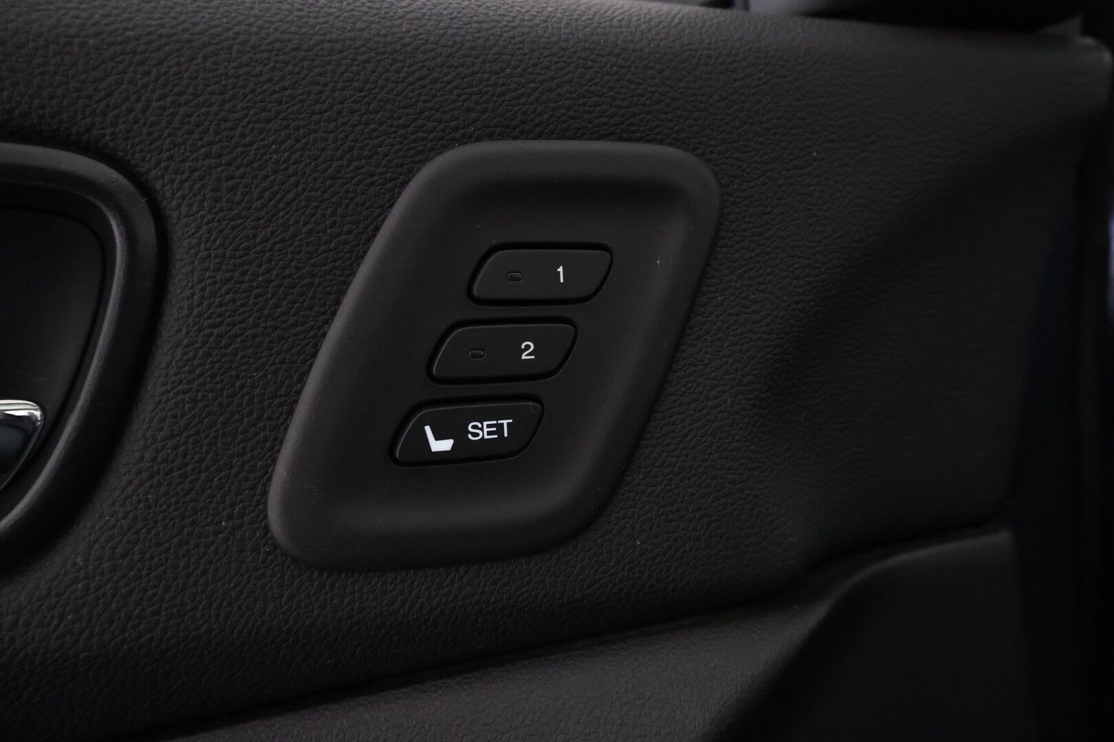 Honda CR-V 2015 Executive NAVI AT - Suomiauto | Nahkasisusta | Muistipenkki | Premium Audio | Panoraama | Peruutuskamera | Navi | Bi-Xenon | Supervarusteet!
