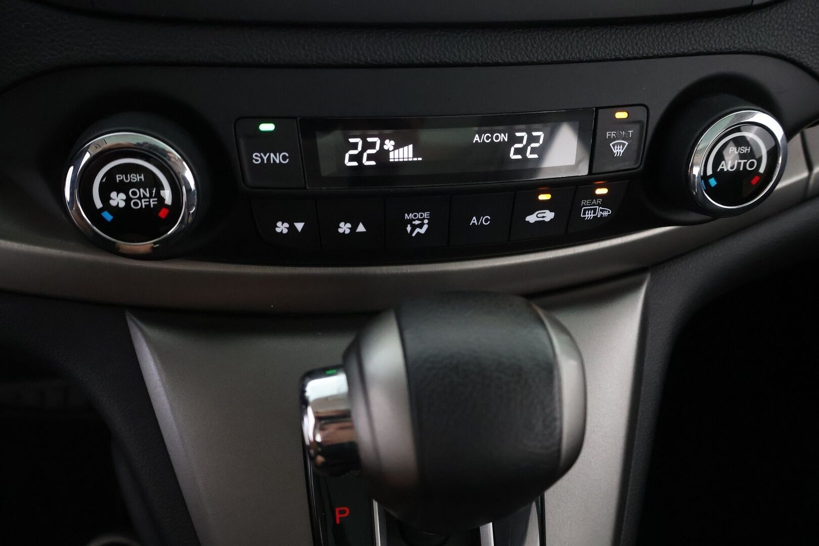 Honda CR-V 2015 Executive NAVI AT - Suomiauto | Nahkasisusta | Muistipenkki | Premium Audio | Panoraama | Peruutuskamera | Navi | Bi-Xenon | Supervarusteet!
