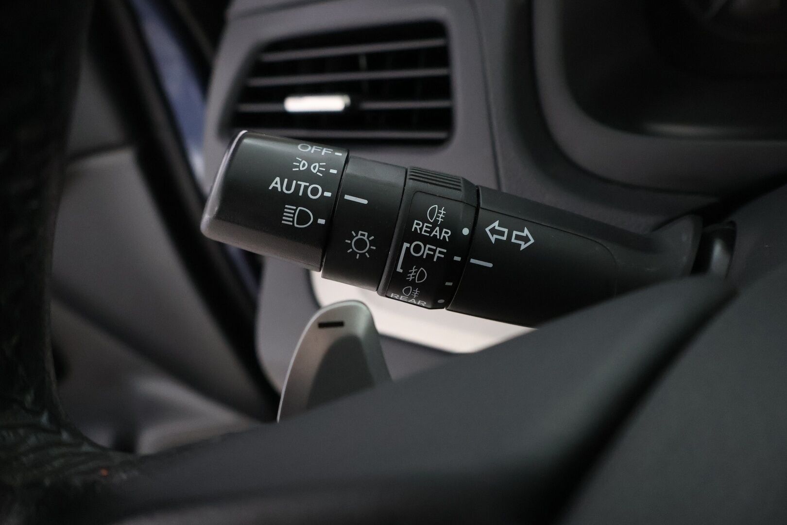 Honda CR-V 2015 Executive NAVI AT - Suomiauto | Nahkasisusta | Muistipenkki | Premium Audio | Panoraama | Peruutuskamera | Navi | Bi-Xenon | Supervarusteet!