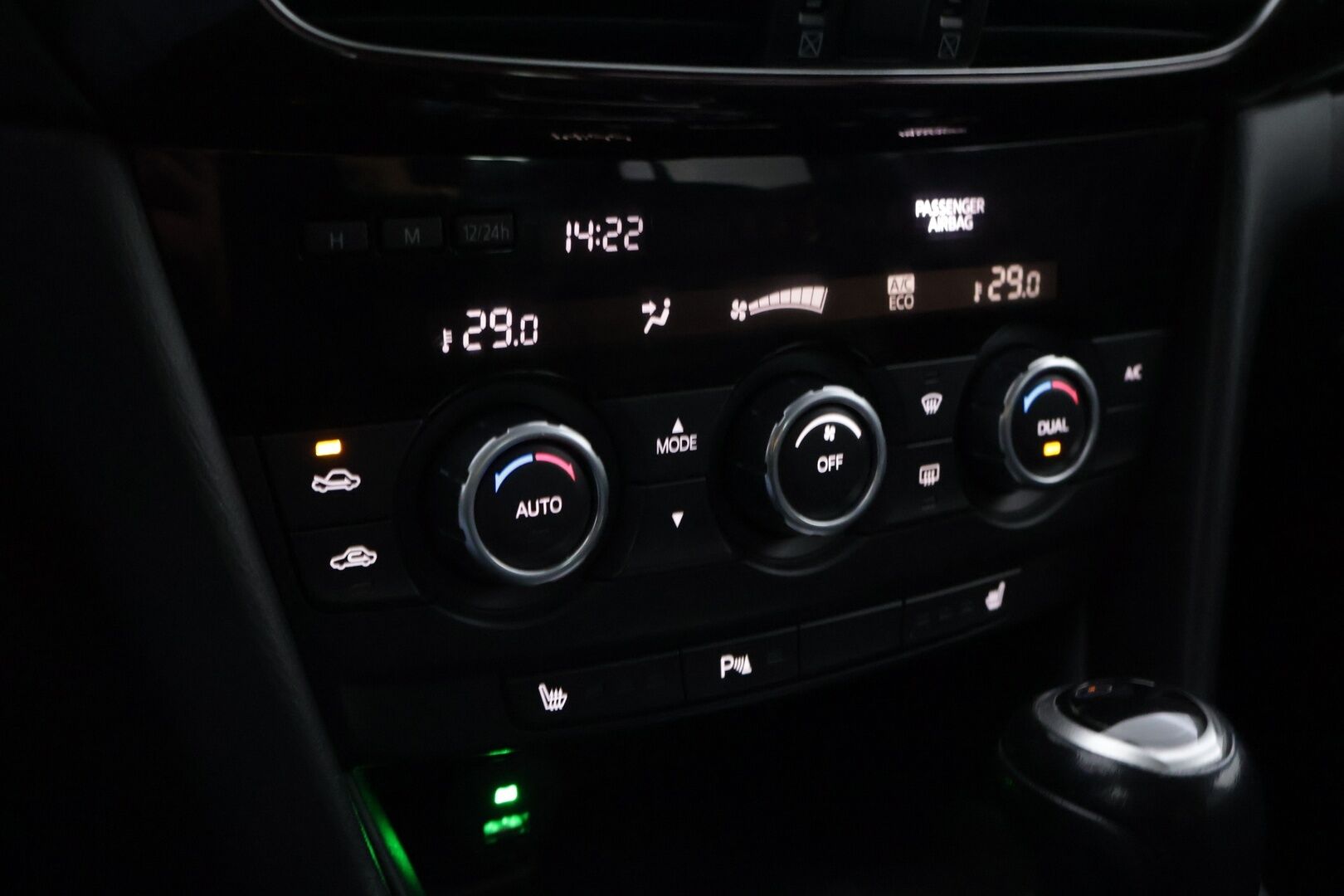 Mazda 6 2013 Sedan 2,5 SKYACTIV-G Luxury 6AT 4ov SD1 * ACC / BOSE / Muistipenkit / Navi / Nahat / Koukku* - Hyvin huollettu / Huippuvarusteet - HULLUT AVAJAISHULINAT KORKOTARJOUS 3,29 %