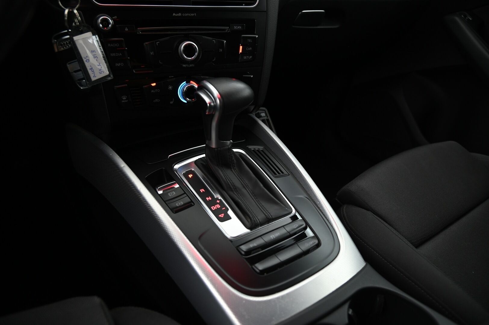 Audi Q5 2013 ffroad Business 2,0 TDI 130 kW quattro S tronic *Myydään huutokaupat.com*