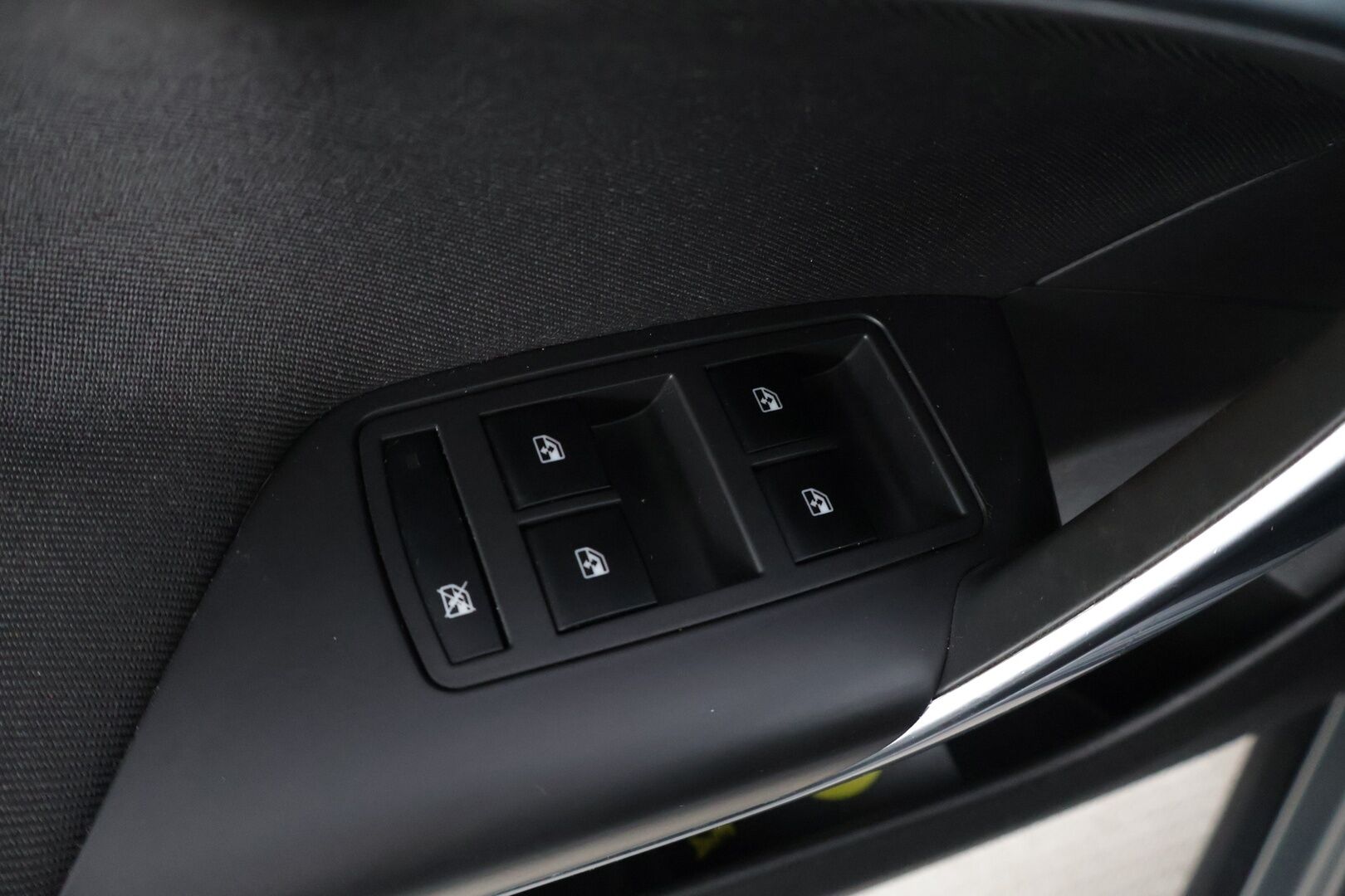 Opel Insignia 2013 Sports Tourer Edition 2,0 CDTI Ecotec 4x4 Start/Stop 118kW * Suomiauto / Eber / Vetokoukku / Vakkari / Tutkat * - Asiallisesti huollettu edukas neliveto! / 2x renkaat vanteilla!