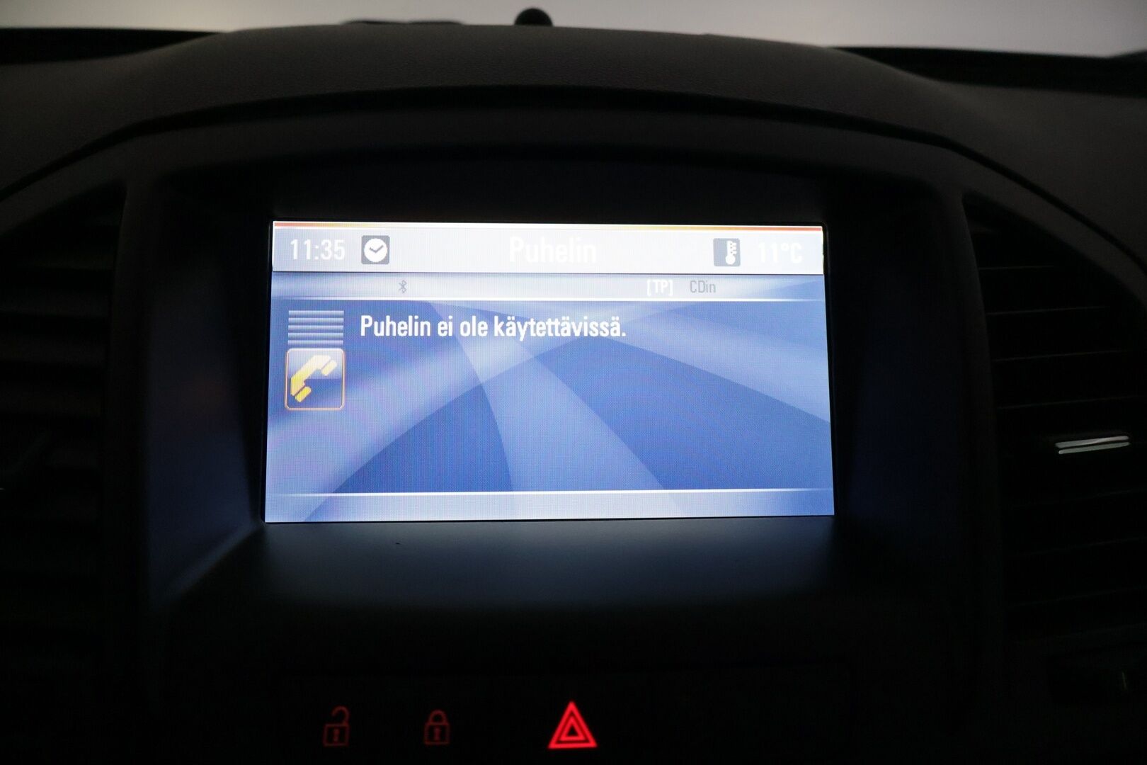 Opel Insignia 2013 Sports Tourer Edition 2,0 CDTI Ecotec 4x4 Start/Stop 118kW * Suomiauto / Eber / Vetokoukku / Vakkari / Tutkat * - Asiallisesti huollettu edukas neliveto! / 2x renkaat vanteilla!