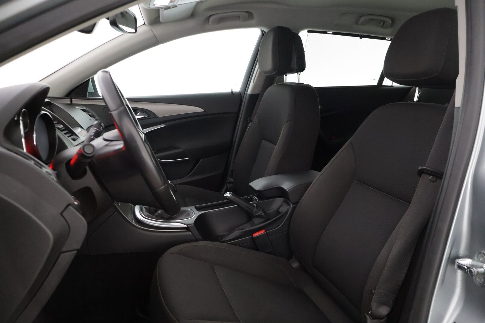 Opel Insignia 2013 Sports Tourer Edition 2,0 CDTI Ecotec 4x4 Start/Stop 118kW * Suomiauto / Eber / Vetokoukku / Vakkari / Tutkat * - Asiallisesti huollettu edukas neliveto! / 2x renkaat vanteilla!