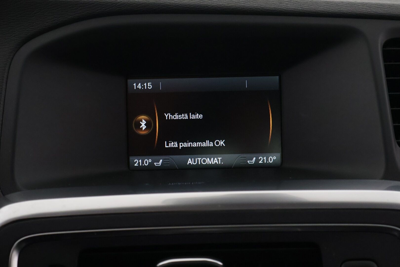 Volvo V60 2013 D2 Momentum Business *HUUTOKAUPATCOM* - *MYYDÄÄN HUUTOKAUPAT.COM*