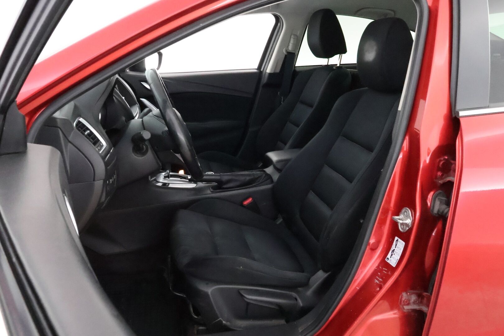 Mazda 6 2013 Sedan 2,0 (165) SKYACTIV-G Premium 6AT 4ov SC1 * 2Om Suomiauto / Vakkari / Lohko & Sisäpistoke / 2x Huippurenkaat! - Vain 2 Omistajaa / Juuri tullut Tampereelle!