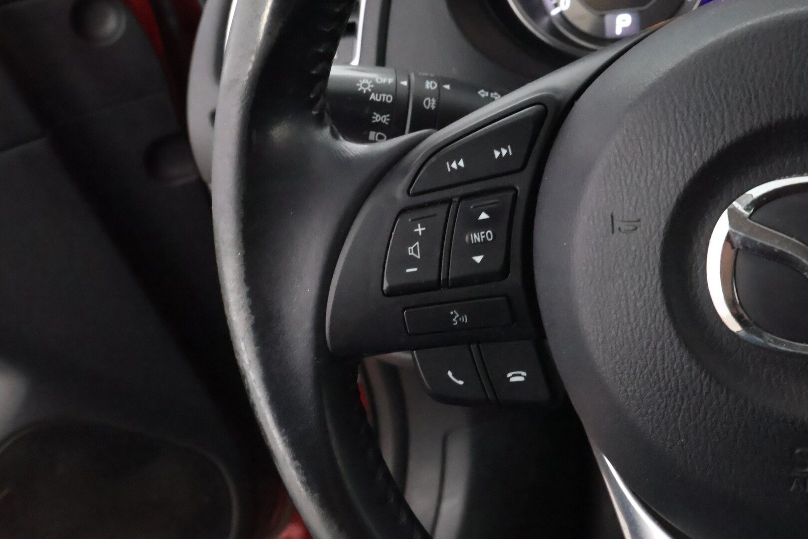 Mazda 6 2013 Sedan 2,0 (165) SKYACTIV-G Premium 6AT 4ov SC1 * 2Om Suomiauto / Vakkari / Lohko & Sisäpistoke / 2x Huippurenkaat! - Vain 2 Omistajaa / Juuri tullut Tampereelle!