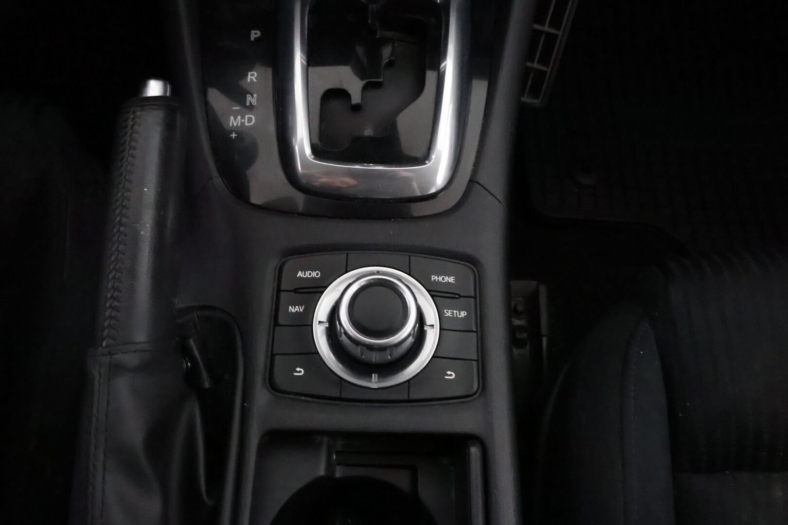 Mazda Mazda6 2013 Sedan 2,0 (165) SKYACTIV-G Premium 6AT 4ov SC1 * 2Om Suomiauto / Vakkari / Lohko & Sisäpistoke / 2x Huippurenkaat! - Vain 2 Omistajaa / Juuri tullut Tampereelle!