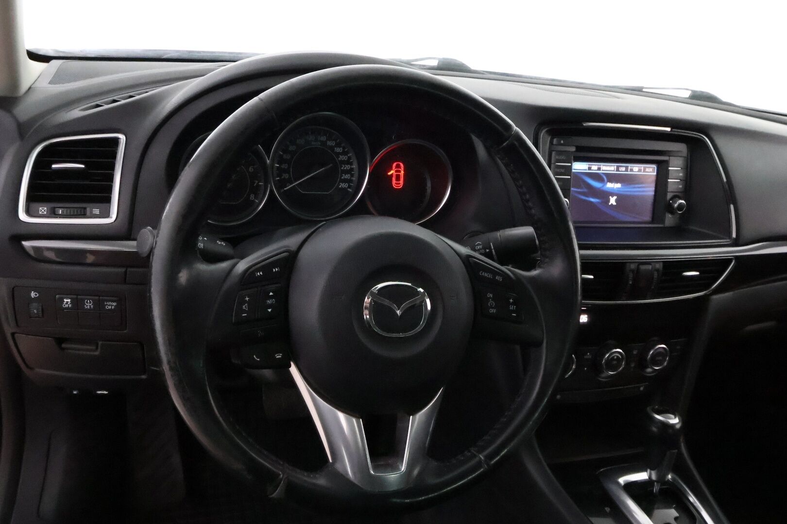 Mazda Mazda6 2013 Sedan 2,0 (165) SKYACTIV-G Premium 6AT 4ov SC1 * 2Om Suomiauto / Vakkari / Lohko & Sisäpistoke / 2x Huippurenkaat! - Vain 2 Omistajaa / Juuri tullut Tampereelle!