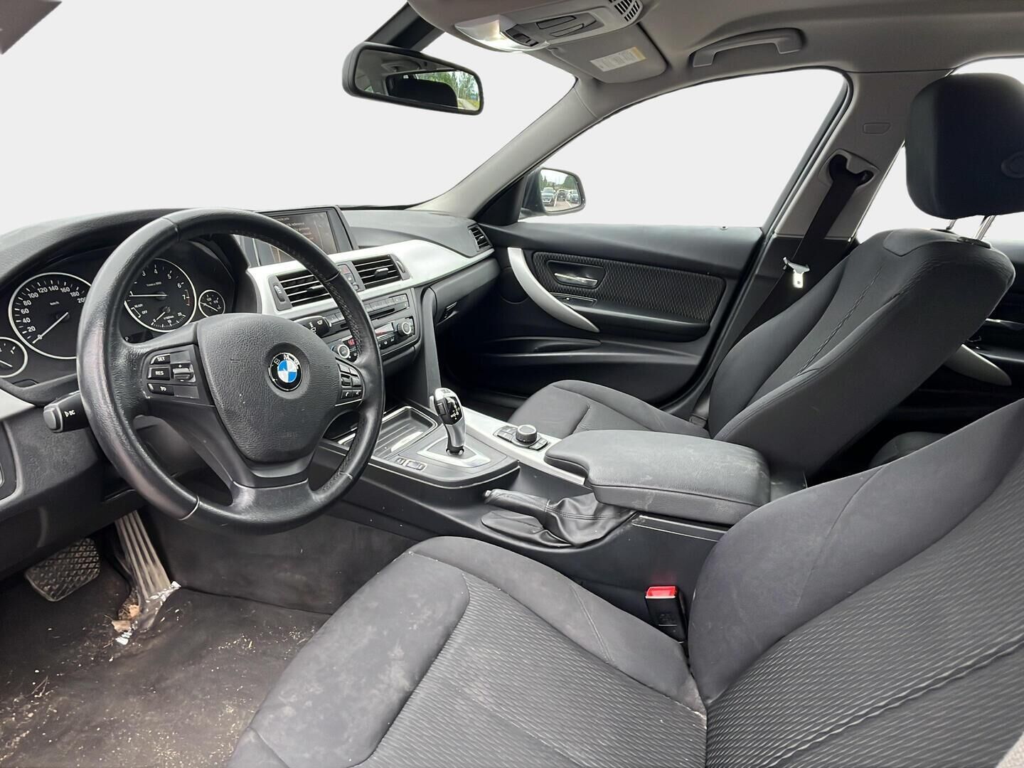 BMW 320 2013 TwinPower Turbo A F31 Touring Business - | Vakionopeudensäädin | Peruutustutka | Ilmastointi | Xenon | 