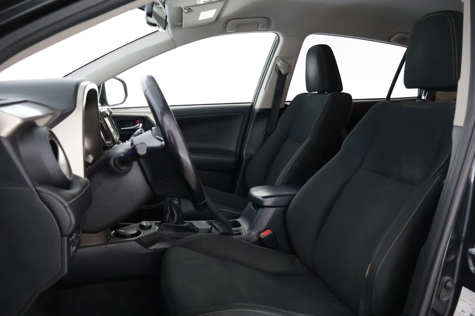 Toyota RAV4 2014 2,0 D-4D AWD Active *YritysOutlet - Myydään vain yrityksille / Webasto / Koukku / Lisävalo / Kamera / Navi * - *Kattavasti varusteltu! / Hyvin huollettu / Kaksilla renkailla ja vetokoukulla!*
