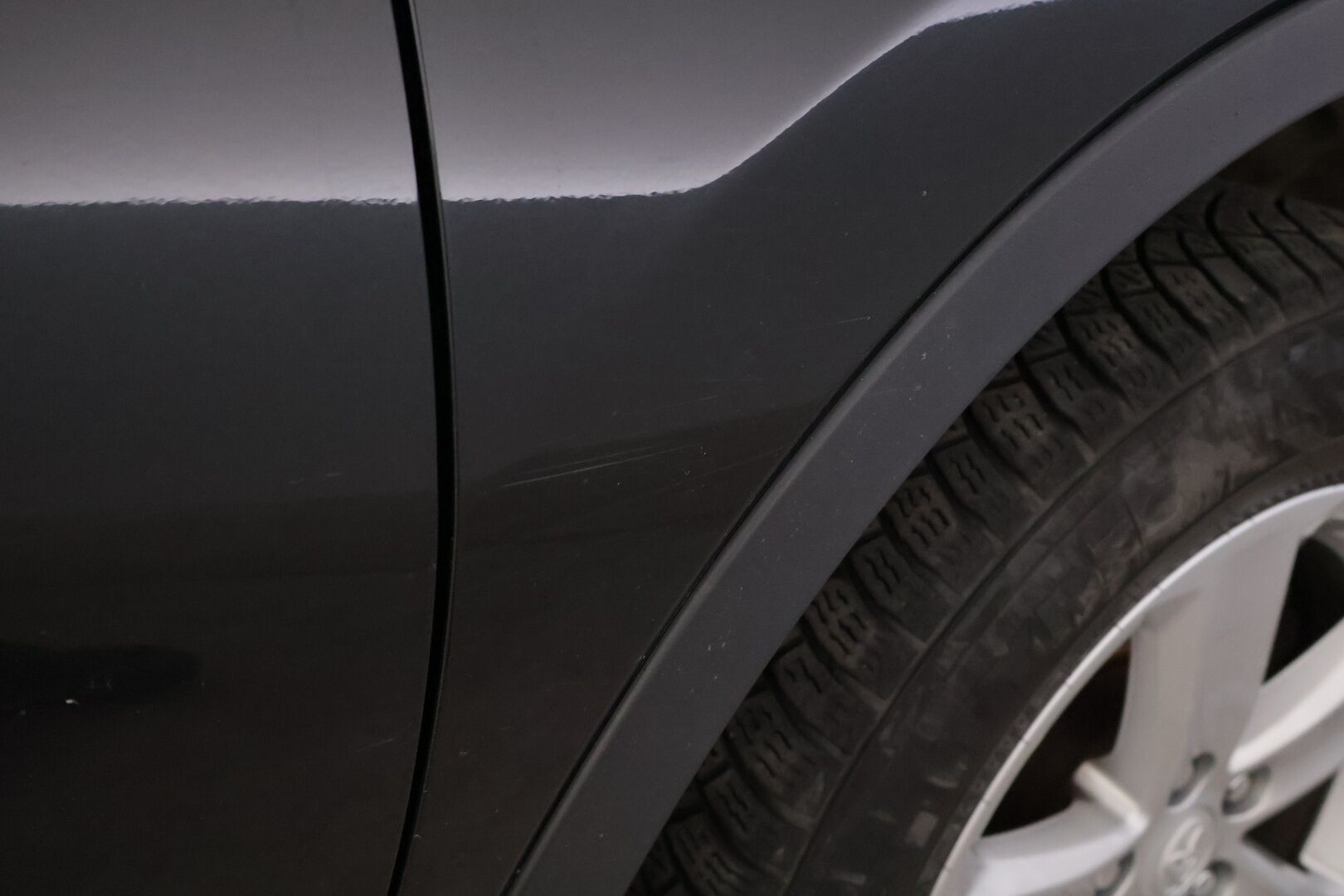 Toyota RAV4 2014 2,0 D-4D AWD Active * Myydään huutokaupat.com-sivustolla Webasto / Koukku / Lisävalo / Kamera / Navi * - *Kattavasti varusteltu! / Hyvin huollettu / Kaksilla renkailla ja vetokoukulla!*