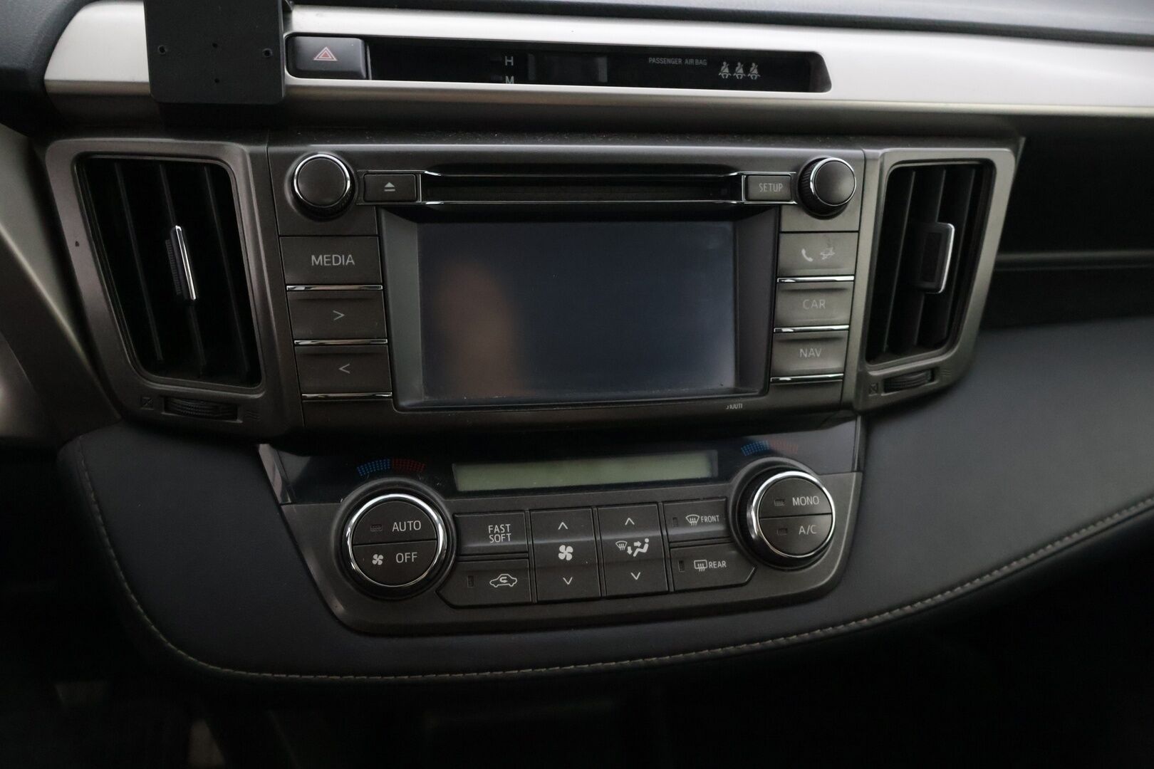 Toyota RAV4 2014 2,0 D-4D AWD Active *YritysOutlet - Myydään vain yrityksille / Webasto / Koukku / Lisävalo / Kamera / Navi * - *Kattavasti varusteltu! / Hyvin huollettu / Kaksilla renkailla ja vetokoukulla!*