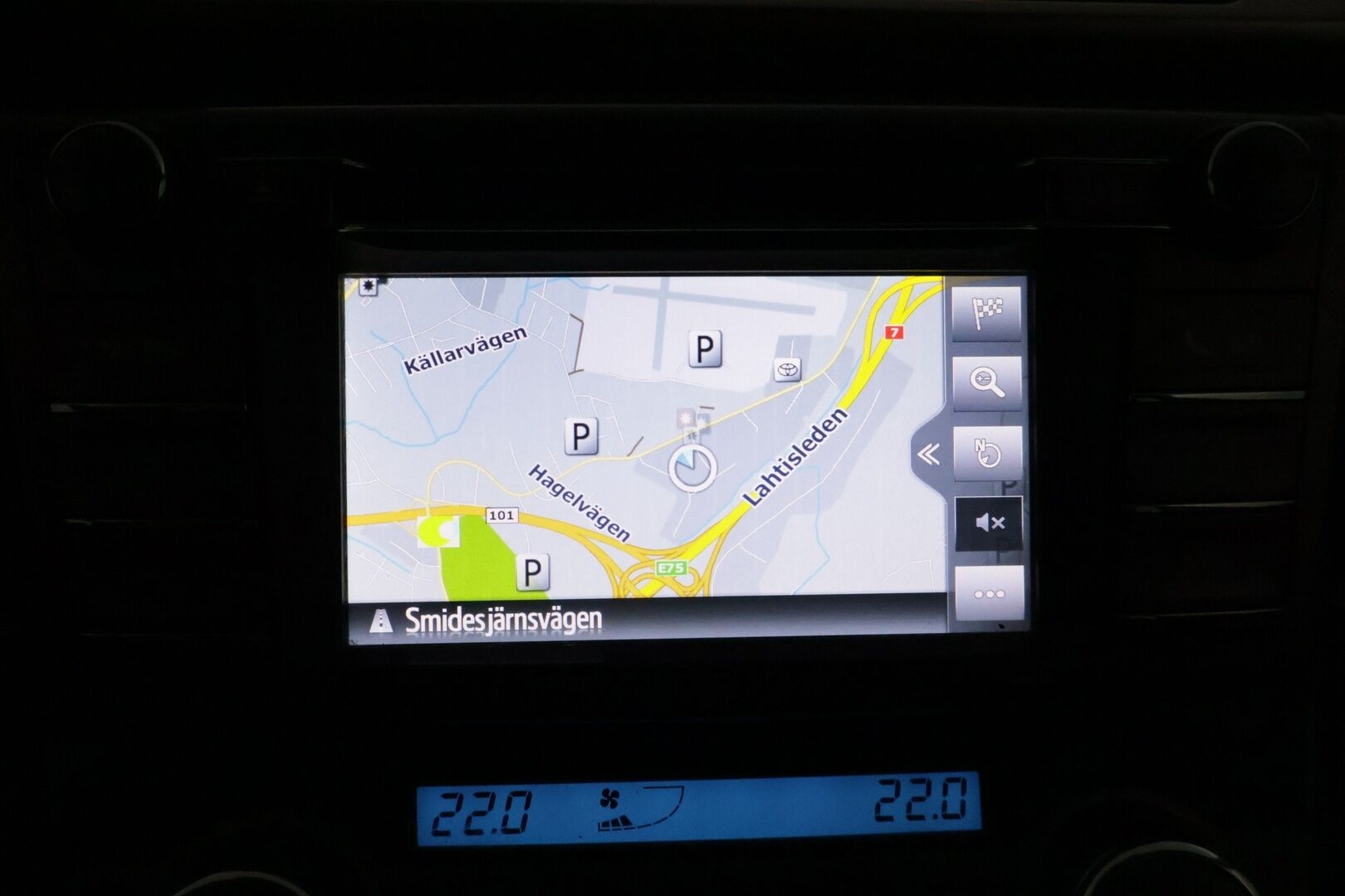 Toyota RAV4 2014 2,0 D-4D AWD Active *YritysOutlet - Myydään vain yrityksille / Webasto / Koukku / Lisävalo / Kamera / Navi * - *Kattavasti varusteltu! / Hyvin huollettu / Kaksilla renkailla ja vetokoukulla!*