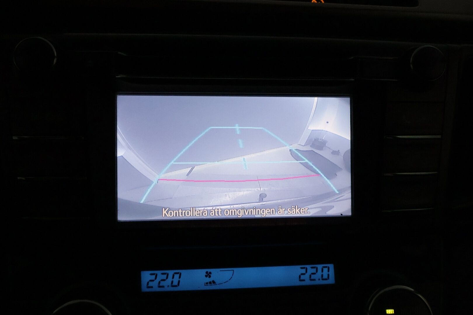Toyota RAV4 2014 2,0 D-4D AWD Active *YritysOutlet - Myydään vain yrityksille / Webasto / Koukku / Lisävalo / Kamera / Navi * - *Kattavasti varusteltu! / Hyvin huollettu / Kaksilla renkailla ja vetokoukulla!*