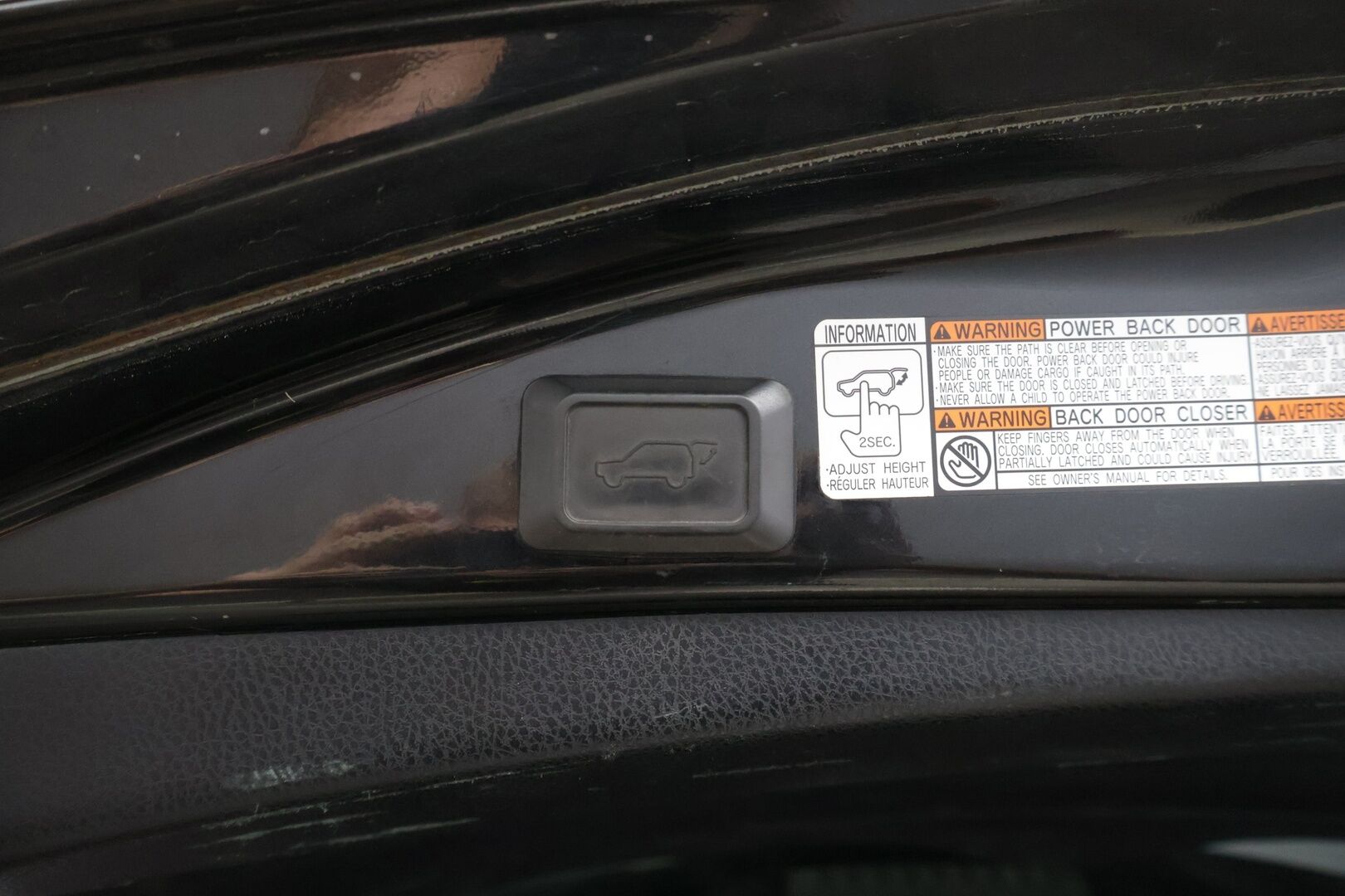 Toyota RAV4 2014 2,0 D-4D AWD Active *YritysOutlet - Myydään vain yrityksille / Webasto / Koukku / Lisävalo / Kamera / Navi * - *Kattavasti varusteltu! / Hyvin huollettu / Kaksilla renkailla ja vetokoukulla!*