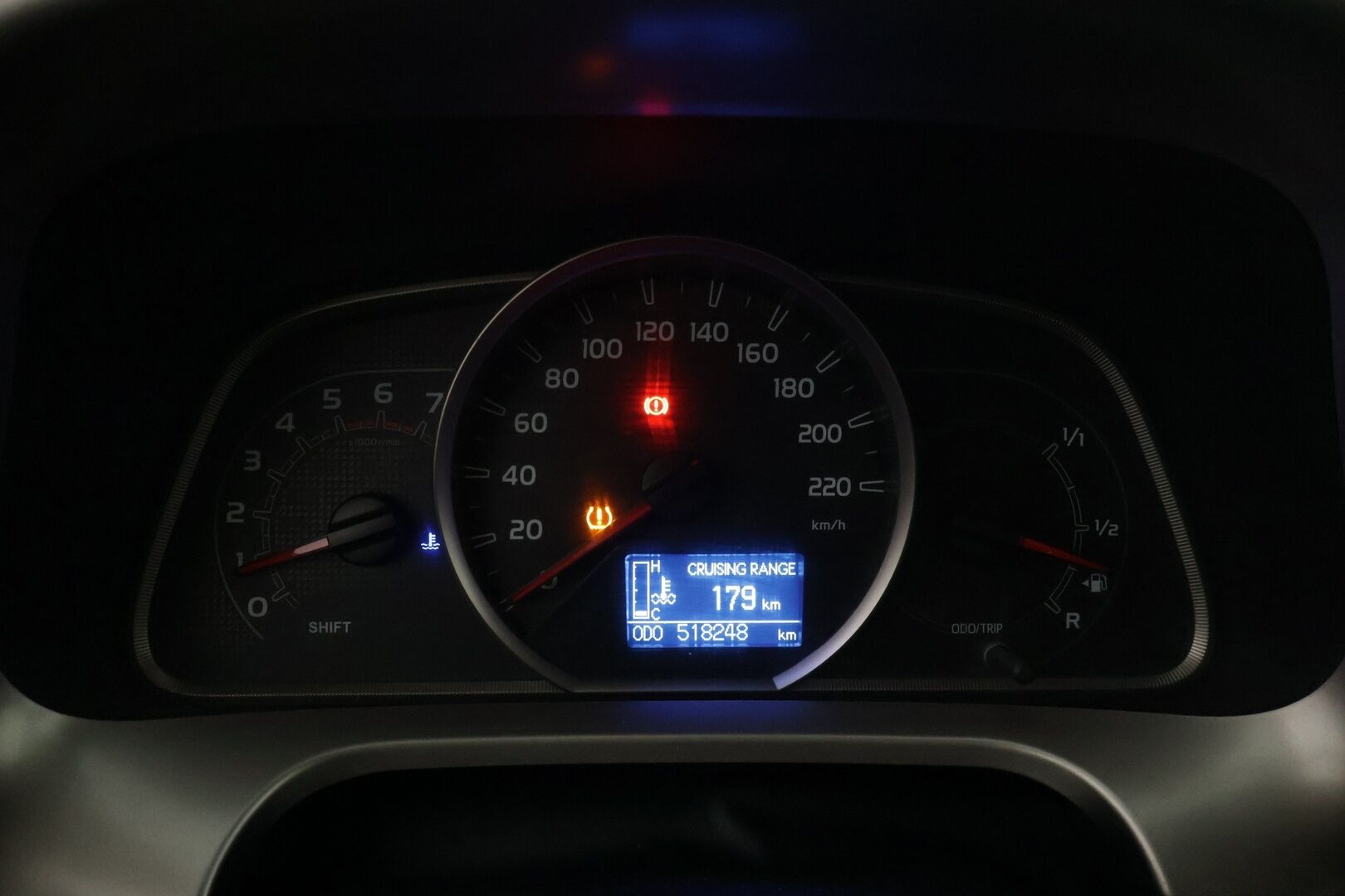Toyota RAV4 2014 2,0 D-4D AWD Active *YritysOutlet - Myydään vain yrityksille / Webasto / Koukku / Lisävalo / Kamera / Navi * - *Kattavasti varusteltu! / Hyvin huollettu / Kaksilla renkailla ja vetokoukulla!*
