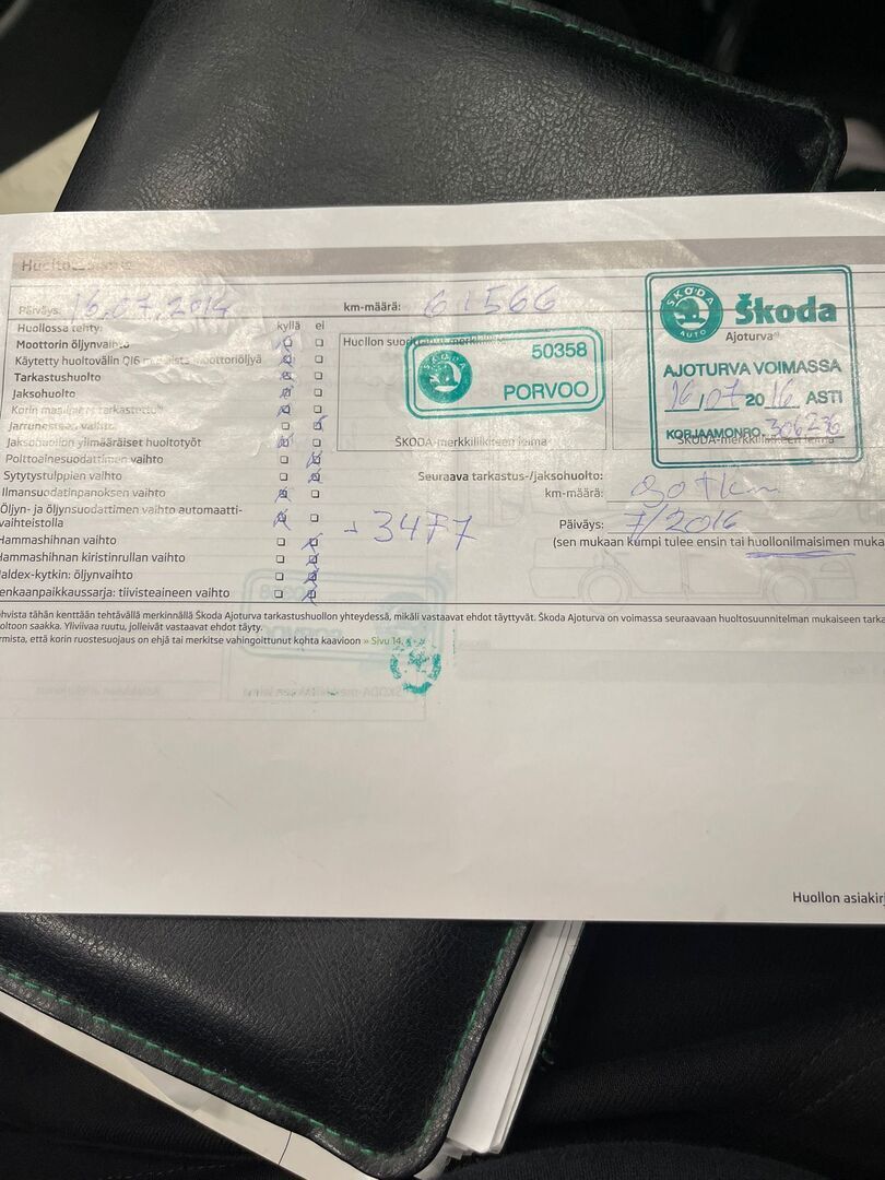 Skoda Octavia 2013 Combi 1,6 TDI Ambiente DSG Autom.** YritysOutlet - Myydään vain yrityksille - Suomi-auto / 2 renkaat / Vakionopeudensäädin / Lohkolämmitin sisäpistokkeella *