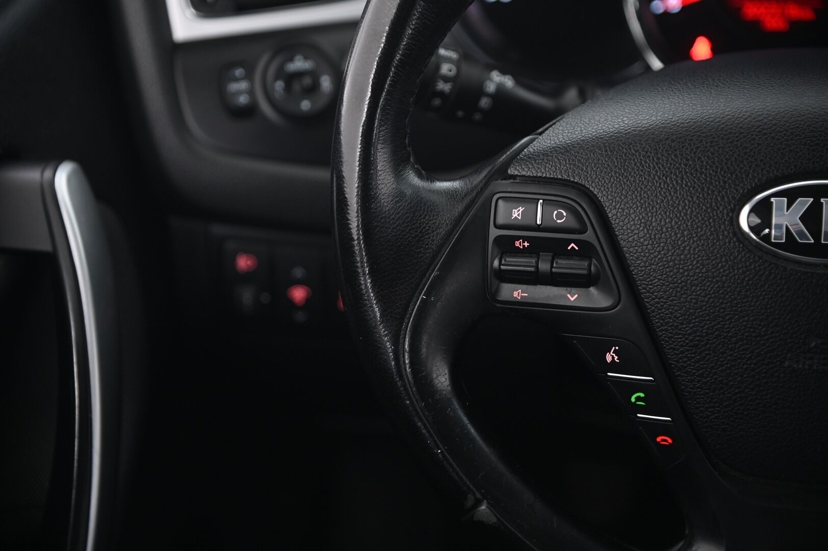 Kia cee'd 2013 1,6 ISG EX SW EcoDynamics - Vakkari | Peruutustutka | Lämpöratti | Juuri leimattu & huollettu | Suomiauto | 2x renkaat