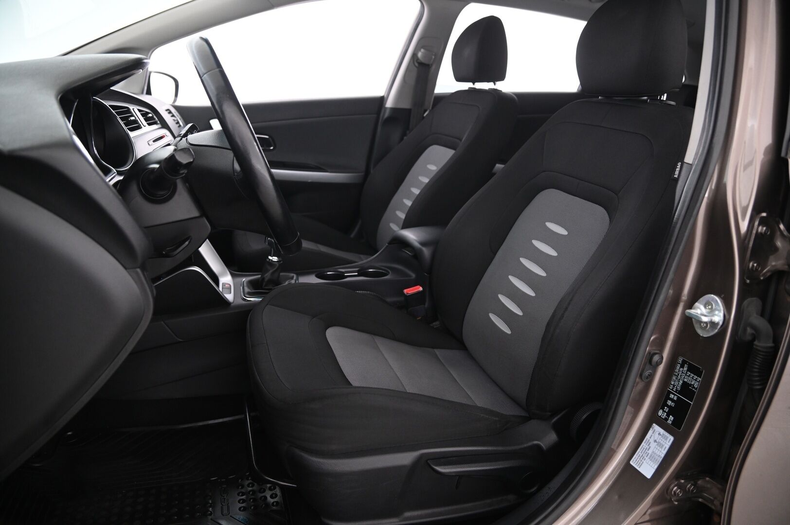 Kia cee'd 2013 1,6 ISG EX SW EcoDynamics - Vakkari | Peruutustutka | Lämpöratti | Juuri leimattu & huollettu | Suomiauto | 2x renkaat