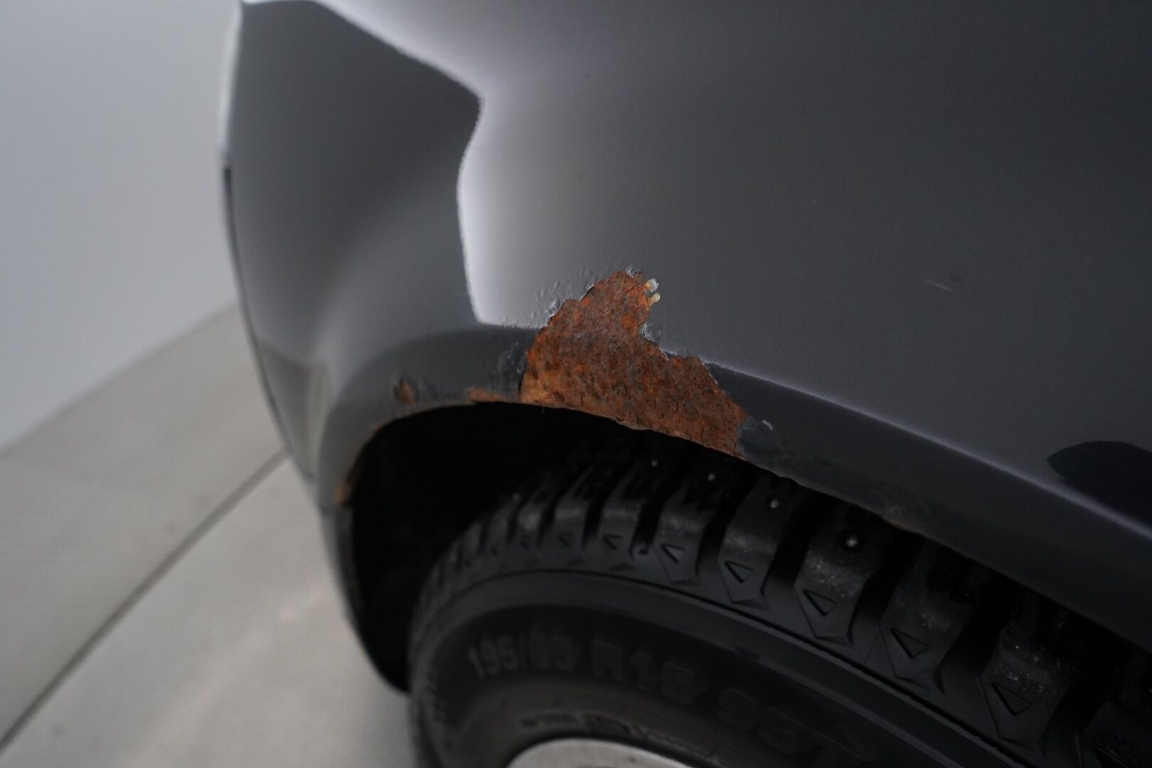 Audi A4 2004 2.0 Avant 96kW- YritysOutlet - Myydään vain yrityksille - 2-Om / Todella särmät huollot / Kahdet hyväkuntoiset renkaat alumiinivantein / Juuri katsastettu