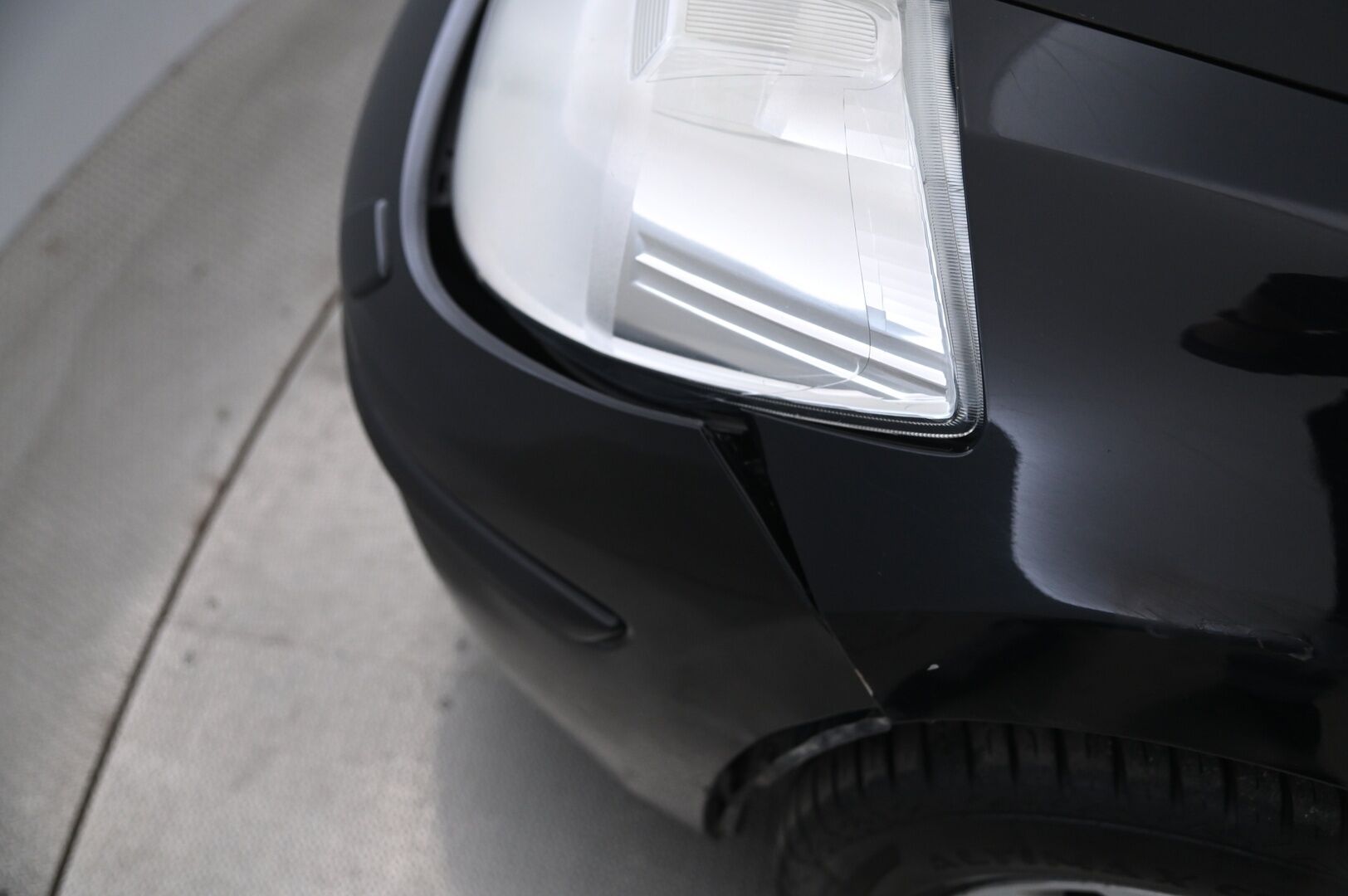 Nissan Tiida 2009 *Myydään Huutokaupat.com*