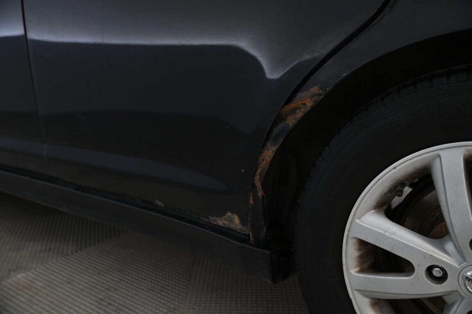 Nissan Tiida 2009 *Myydään Huutokaupat.com*