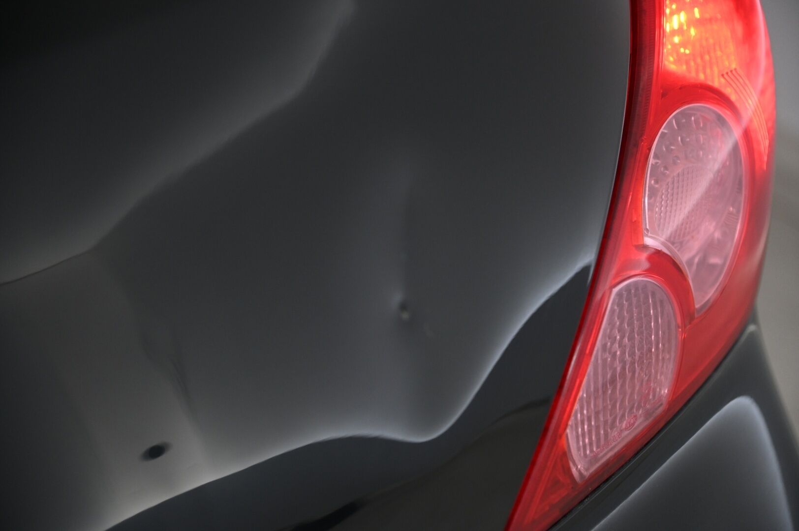 Nissan Tiida 2009 *Myydään Huutokaupat.com*