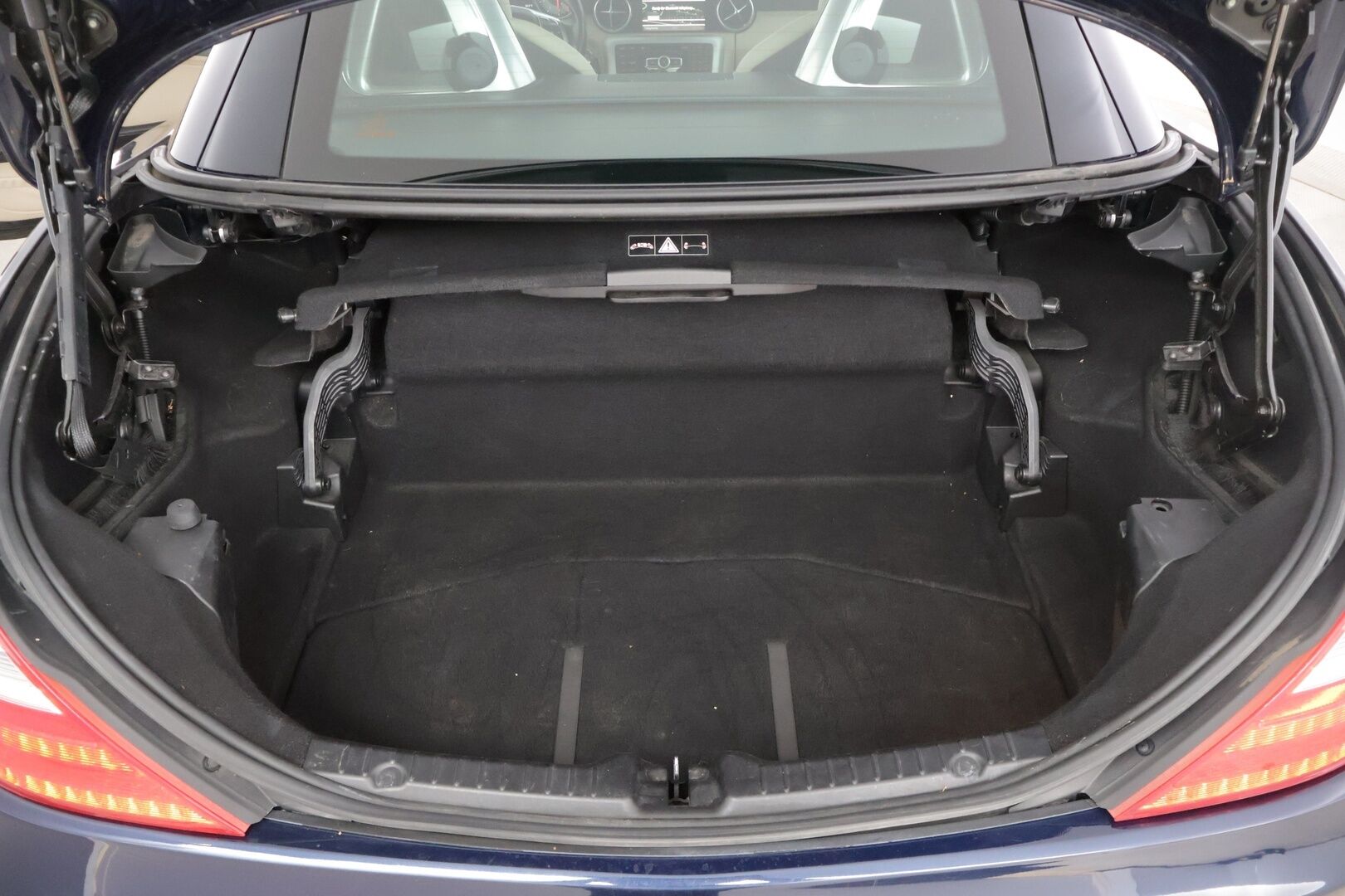 Mercedes-Benz SLK 2012 SLK 250 Avoauto (AE) 2ov 1796cm3 A - * Juuri tullut! / Merkkiliikkeen huoltohistoria! / Jakoketju vaihdettu! *