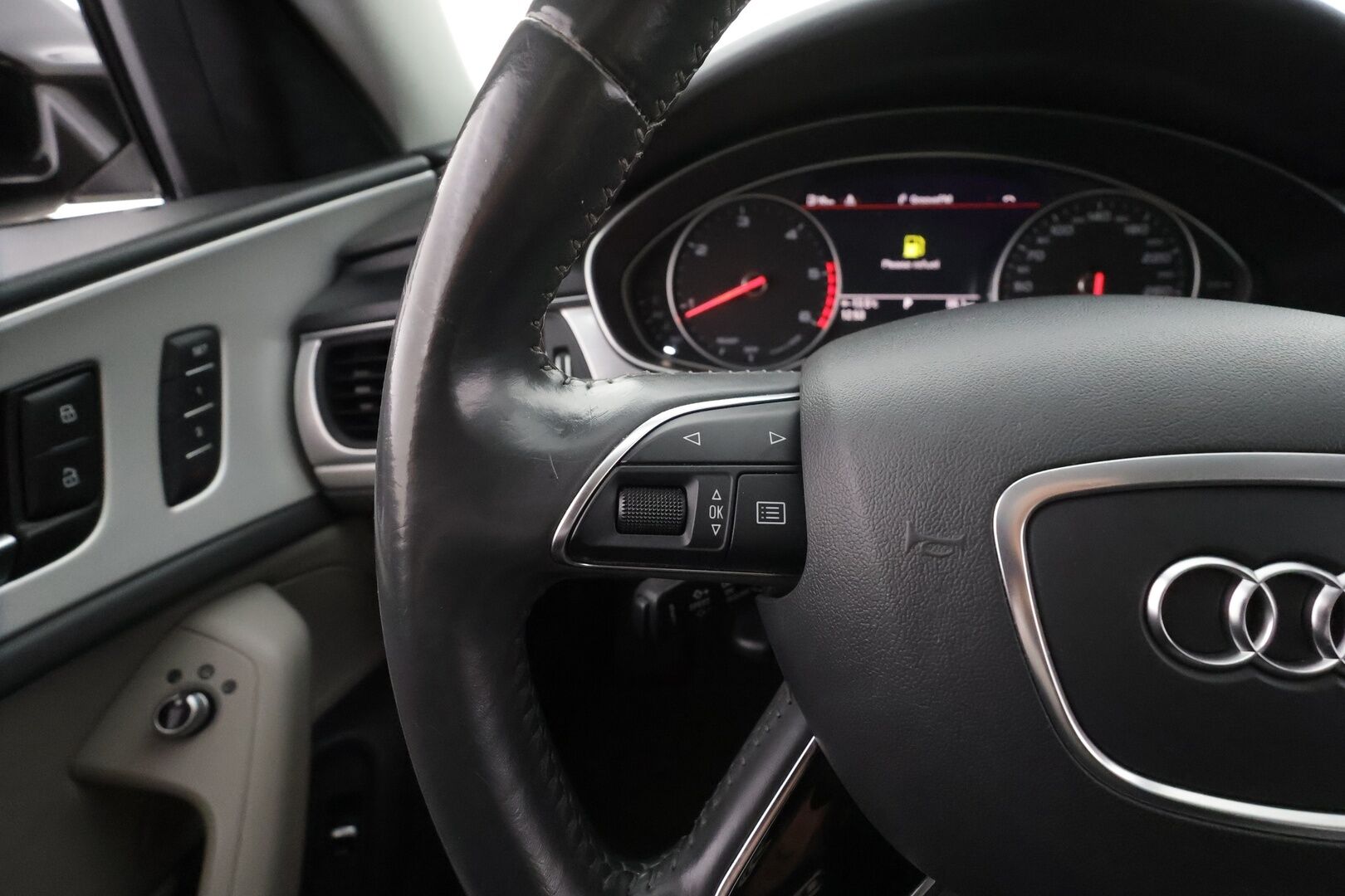 Audi A6 2015 Sedan Business 2,0 TDI 140 kW ultra S tronic * Comfort-penkit Muistilla / Xenon / P.tutkat / Vakkari / Bluetooth * - Suomi-auto / Kahdet renkaat