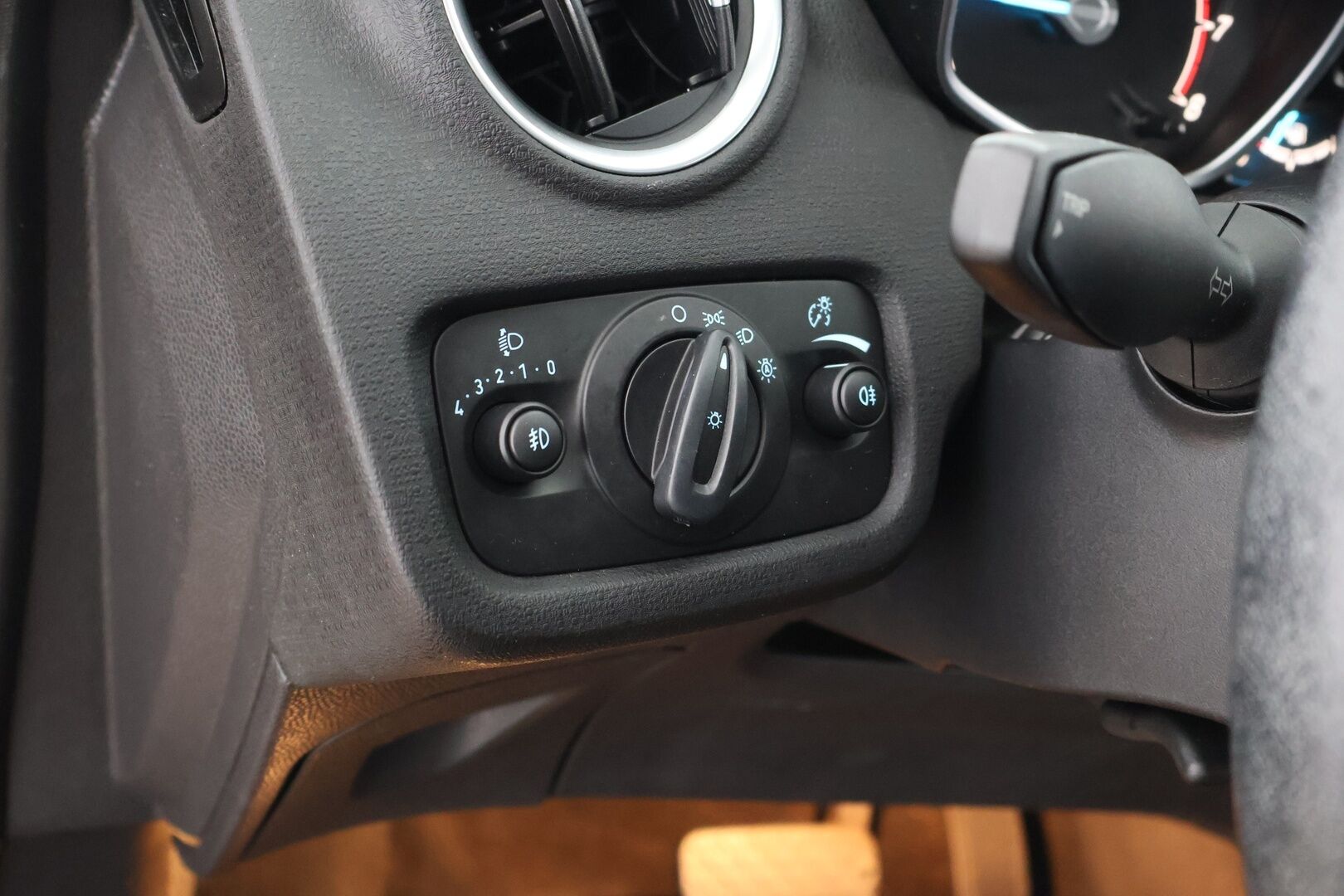 Ford Fiesta 2014 1,0 EcoBoost 100hv PowerShift Titanium A6 5-ovinen - | Kahdet hyvät renkaat! | Suomi-Auto | Ilmastointi | Vakkari | Erinomaiset huollot!