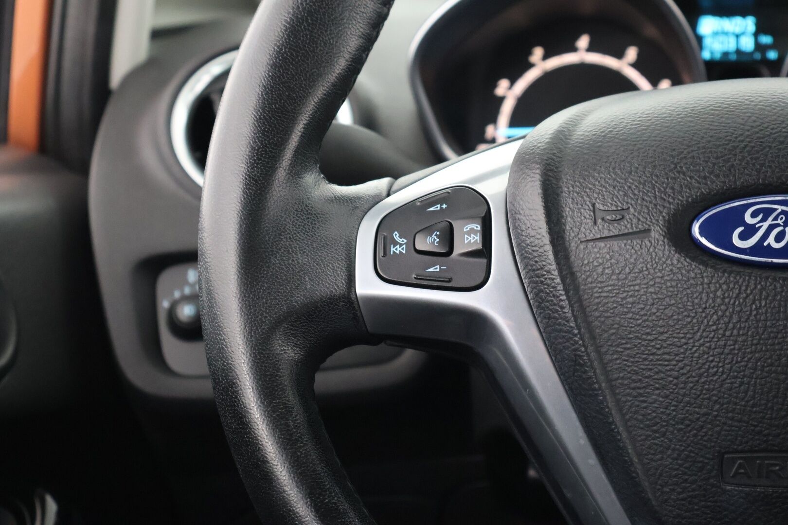 Ford Fiesta 2014 1,0 EcoBoost 100hv PowerShift Titanium A6 5-ovinen - | Kahdet hyvät renkaat! | Suomi-Auto | Ilmastointi | Vakkari | Erinomaiset huollot!