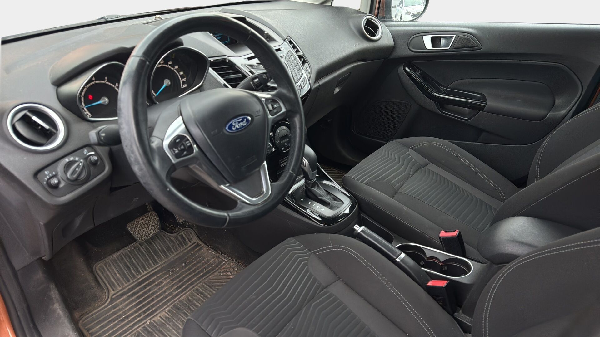 Ford Fiesta 2014 1,0 EcoBoost 100hv PowerShift Titanium A6 5-ovinen - | Kahdet hyvät renkaat! | Tulossa myyntiin!