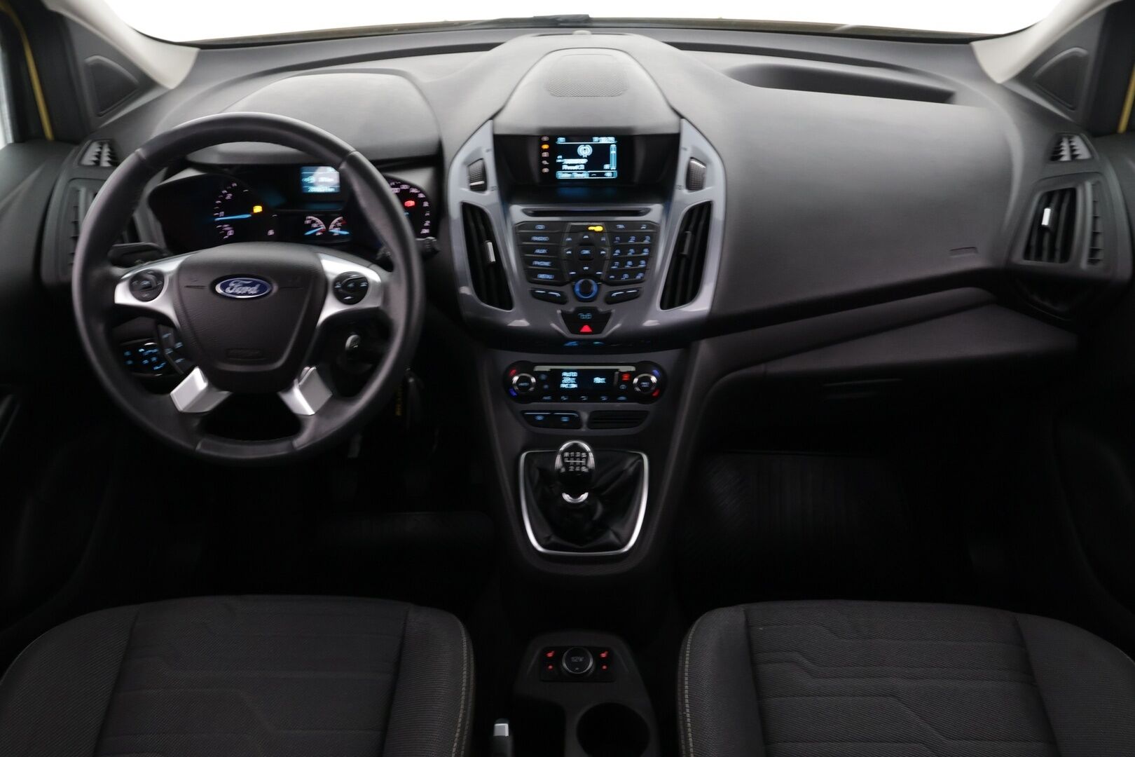 Ford Grand Tourneo Connect 2014 1,6 TDCi 115 hv Titanium M6 / 7-Paikkainen / Lämmitettävä tuulilasi / Parkkitutka / Vakkari - Juuri katsastettu huomautuksetta! / 7-Paikkainen / Lämmitettävä tuulilasi / Parkkitutka / Vakkari - HULLUT AVAJAISHULINAT KORKOTARJOUS 3,29 %