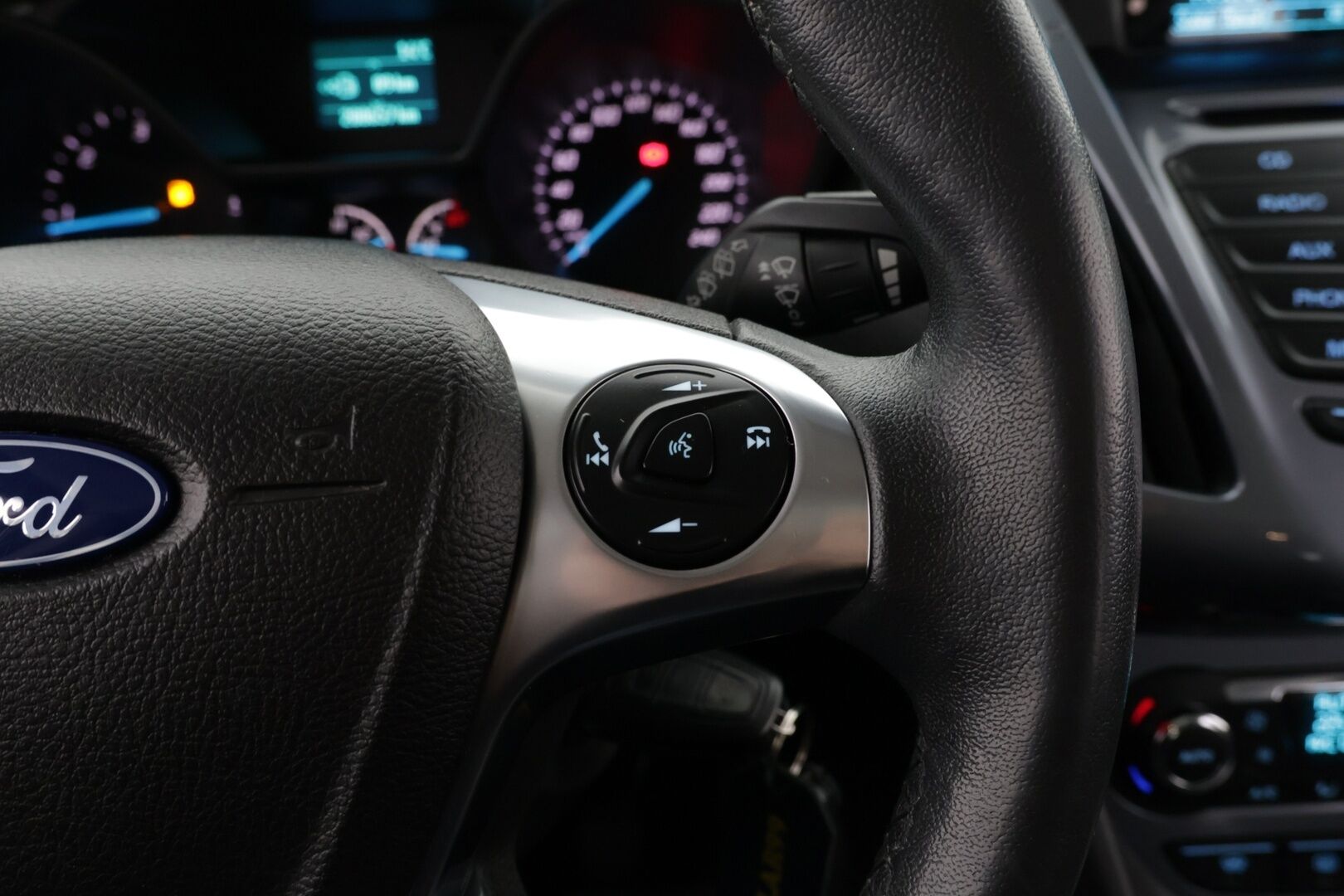 Ford Grand Tourneo Connect 2014 1,6 TDCi 115 hv Titanium M6 / 7-Paikkainen / Lämmitettävä tuulilasi / Parkkitutka / Vakkari - 7-Paikkainen / Lämmitettävä tuulilasi / Parkkitutka / Vakkari - HULLUT AVAJAISHULINAT KORKOTARJOUS 3,29 %