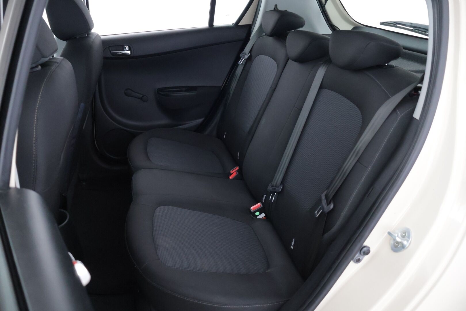Hyundai i20 5d 2014 1,2 5MT Classic - Katsastus 9/2027 | Lohko | Suomi-auto | Hyvin huollettu | Kahdet renkaat | Taloudellinen | Erikoisväri | Penkinlämmitin