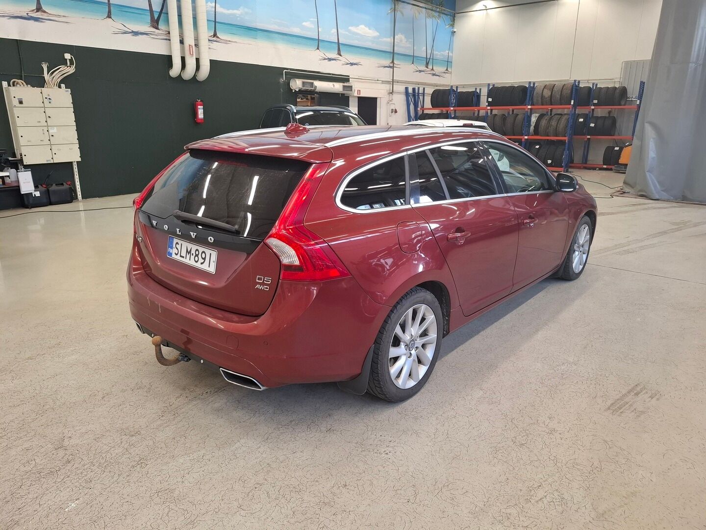Volvo V60 2014 D5 AWD Summum Edition aut * ACC / Webasto / Digimittari / Koukku / Nahat * - Hyvä huoltohistoria / Huollettu 7/2025 / Suomi-auto