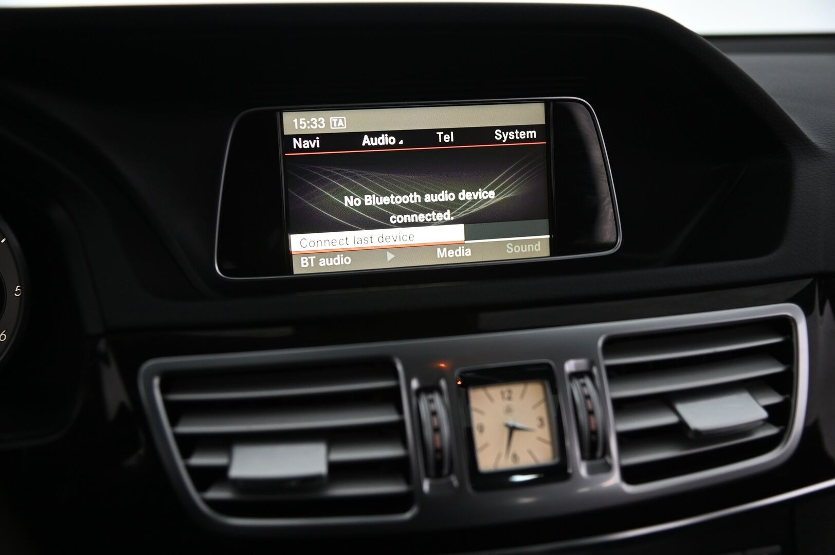 Mercedes-Benz E 2014 220 CDI BE T A Premium Business *Webasto / Ortopedi / ILS / Sähöpenkit muistilla / Navi* - *Juuri huollettu! / Koukku / Suomi-auto / Kahdet renkaat ja vanteet*