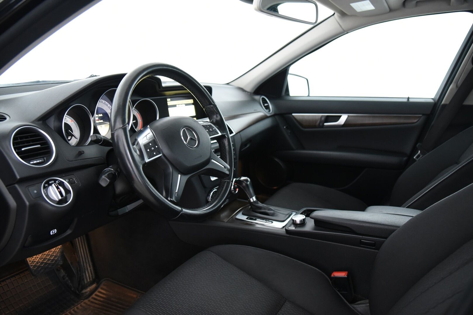 Mercedes-Benz C 2011 C 220 CDI Sedan (AA) 4ov 2143cm3 A - Myydään huutokaupat.comissa!