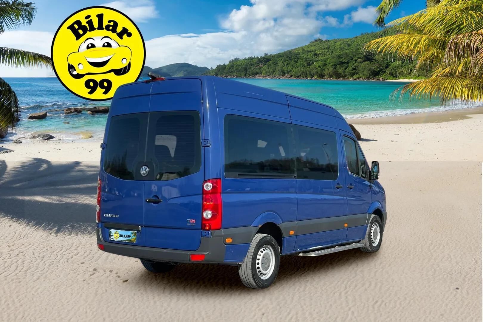 Volkswagen Crafter 2015 35 Kombi 2,0 TDI 120 kW, 3665, 2-0-0-0 - 9-p | CarSportin nahkasisusta! | Webasto | P. Kamera | Hihna vaihdettu 196tkm!  | B-kortilla ajettava! 