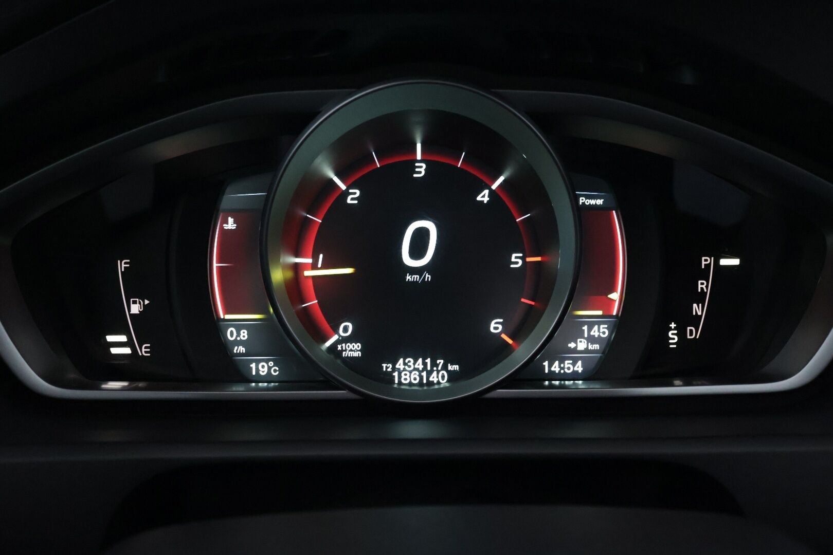 Volvo V40 2015 D2 Ocean Race Business aut - | Suomi-auto | Webasto | Vakkari | Nahkapenkit | Digimittaristo | 