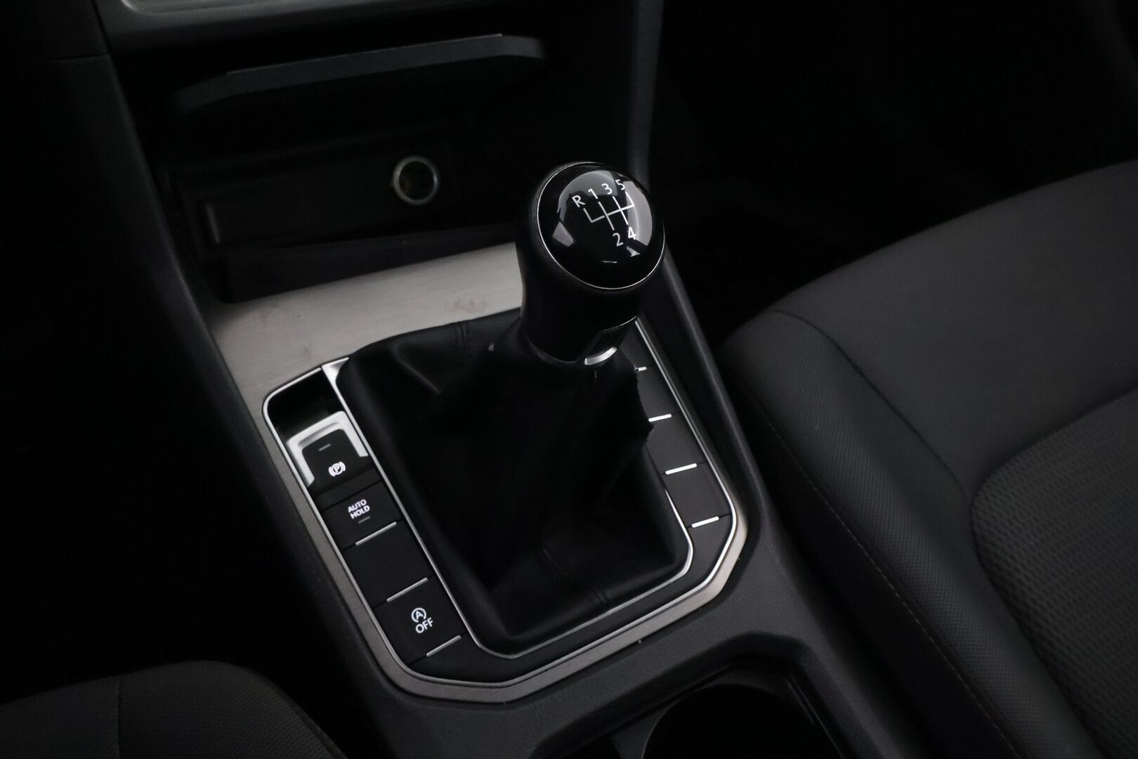 Volkswagen Golf Sportsvan 2014 (NW):	Comfortline 1,2 TSI 63 kW (85 hv) BlueMotion Technology - YritysOutlet - Myydään vain yrityksille - (NW): Comfortline 1,2 TSI 63 kW (85 hv) BlueMotion Technology